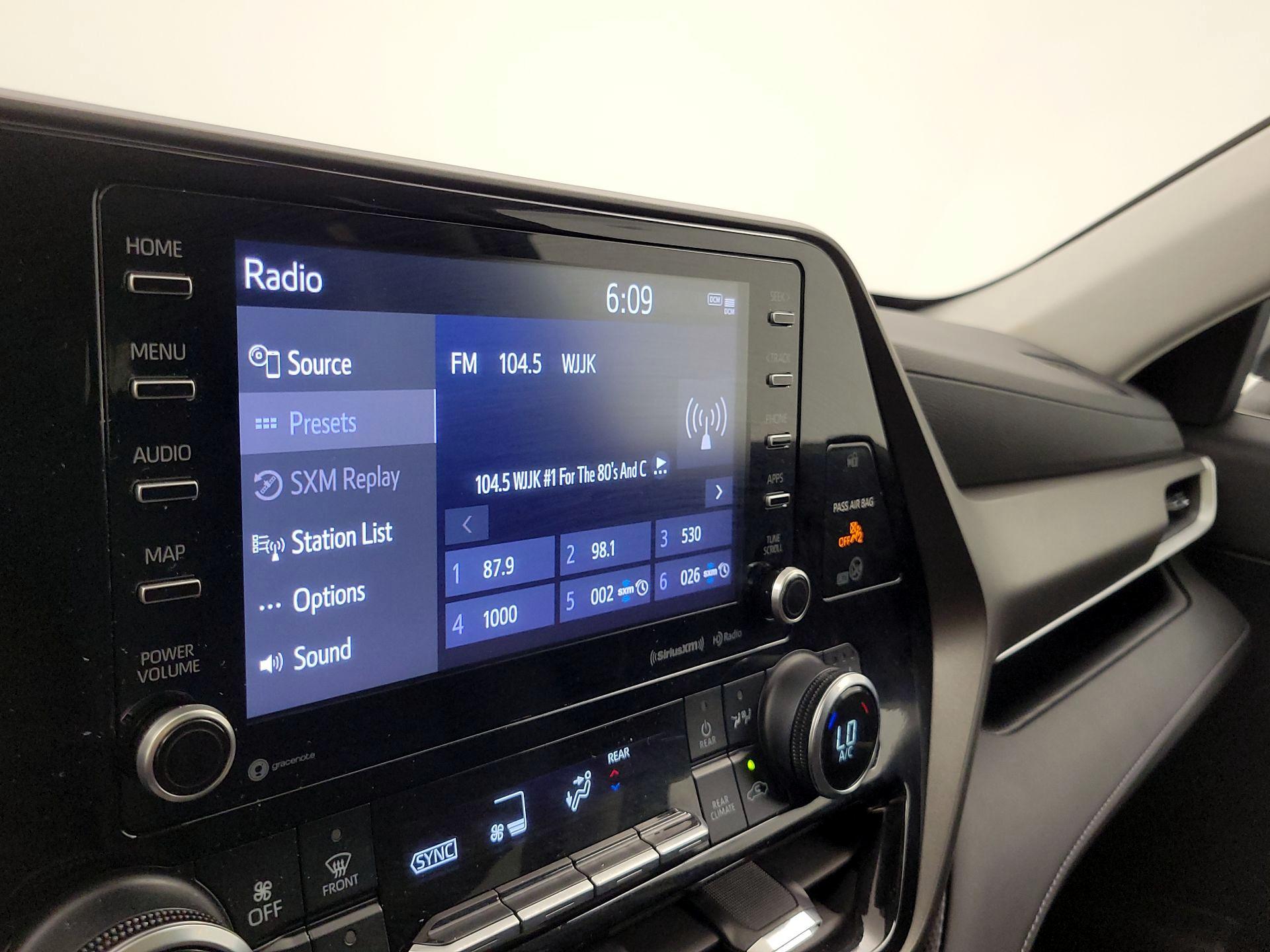Thumbnail: 2021 Toyota Highlander - 15