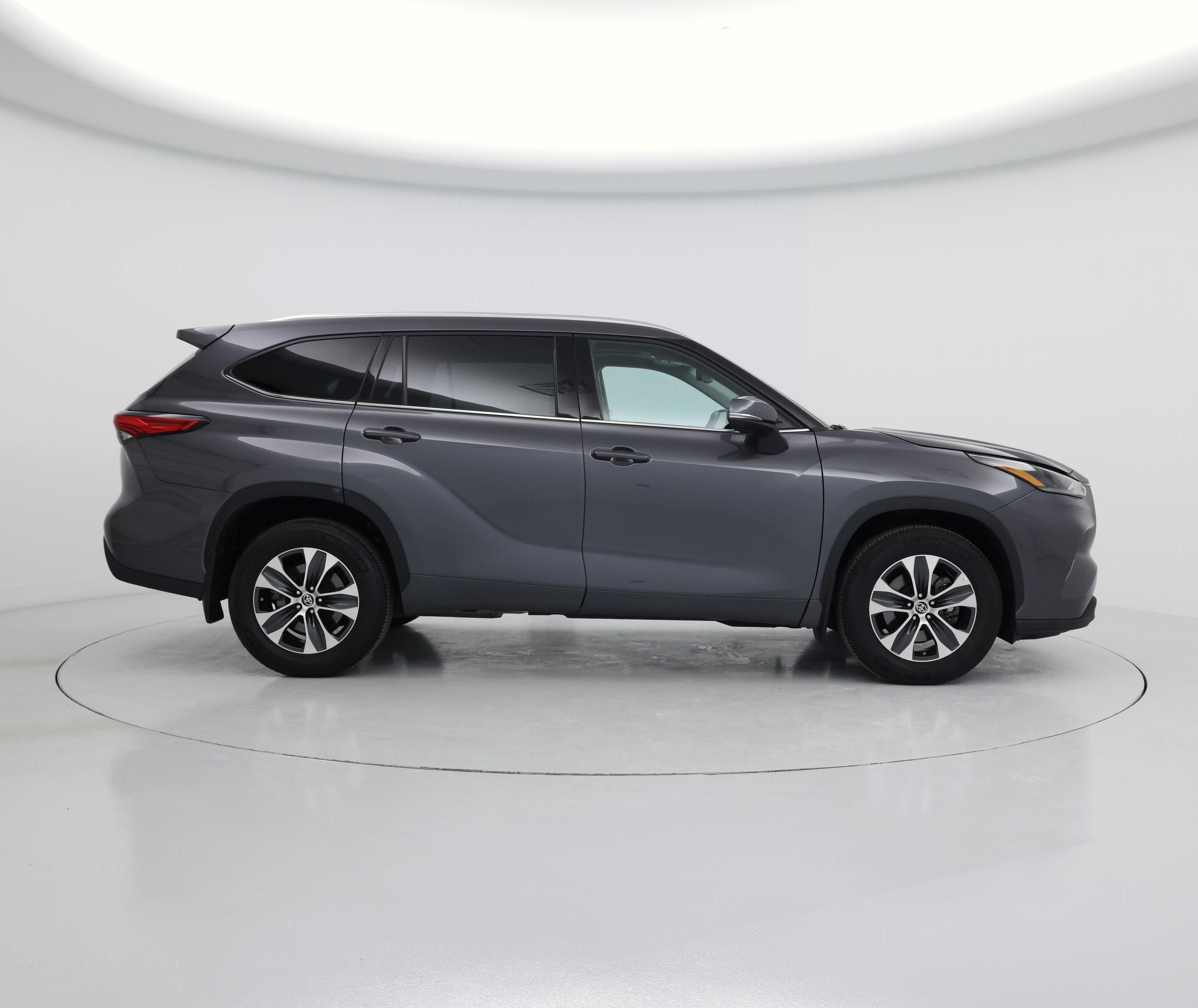 Thumbnail: 2021 Toyota Highlander - 7