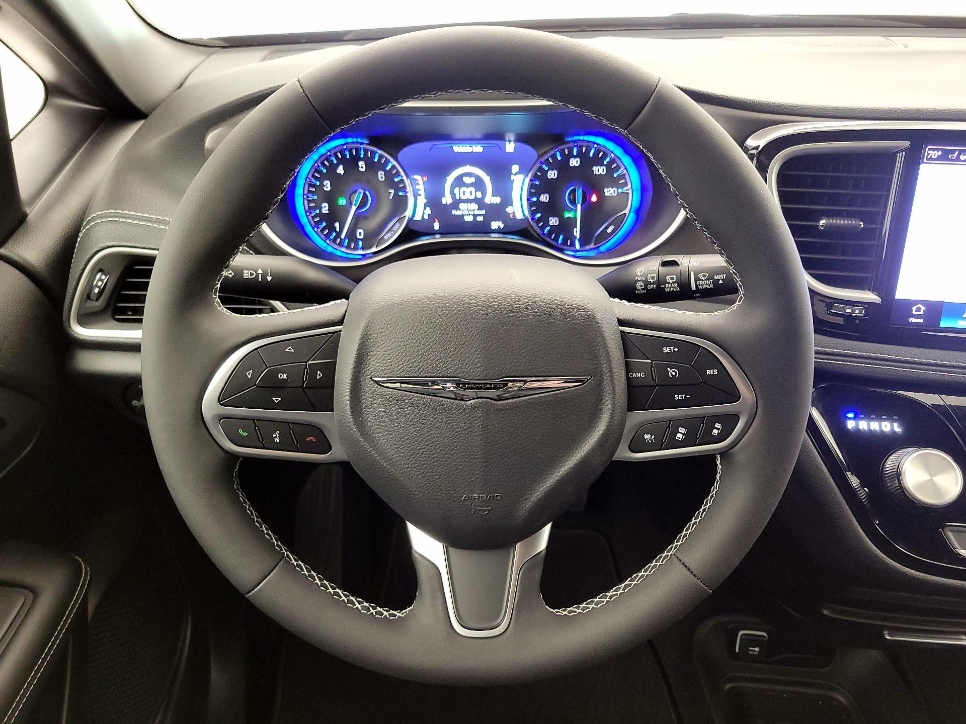 Thumbnail: 2025 Chrysler Pacifica - 10