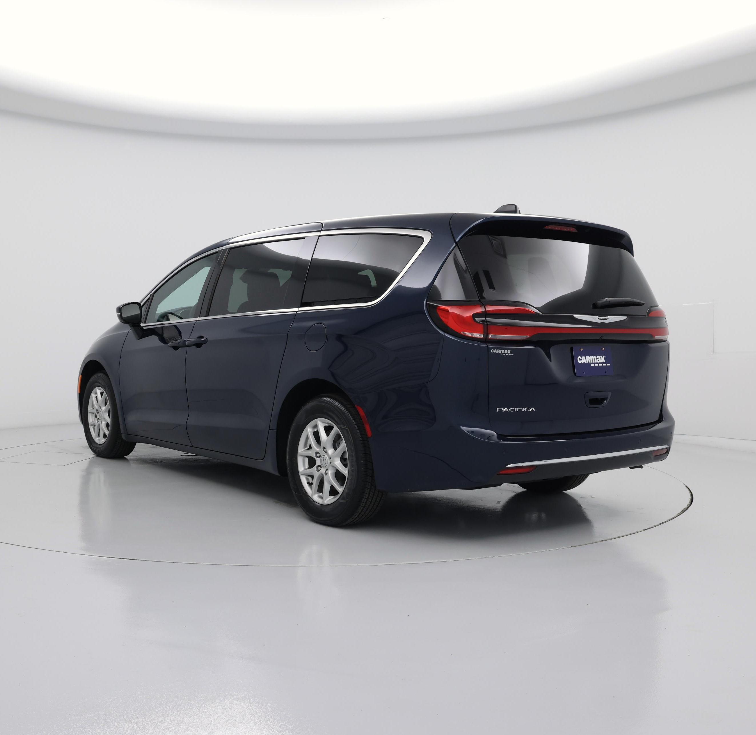 Thumbnail: 2025 Chrysler Pacifica - 2