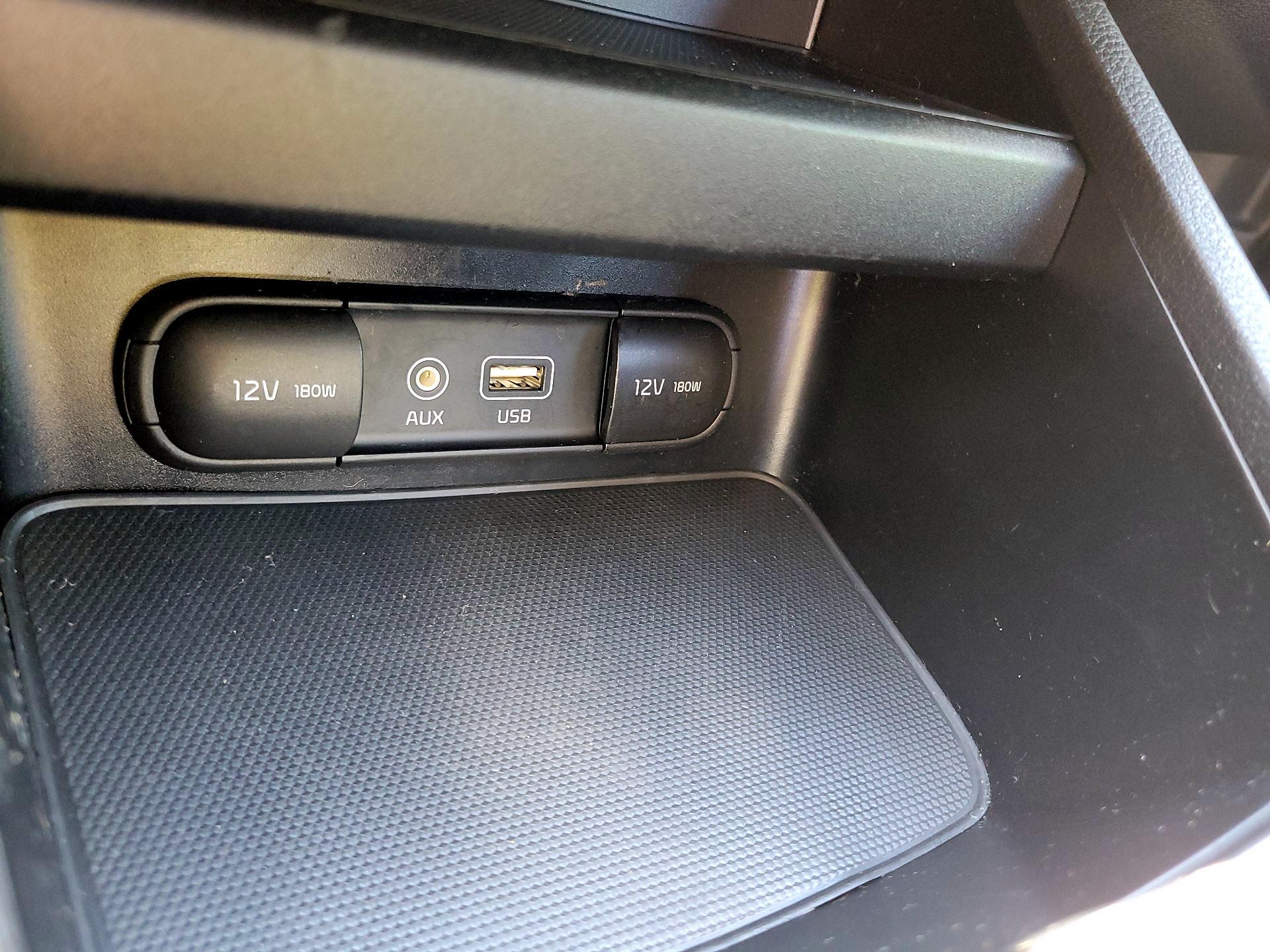 Thumbnail: 2021 Kia Forte - 16