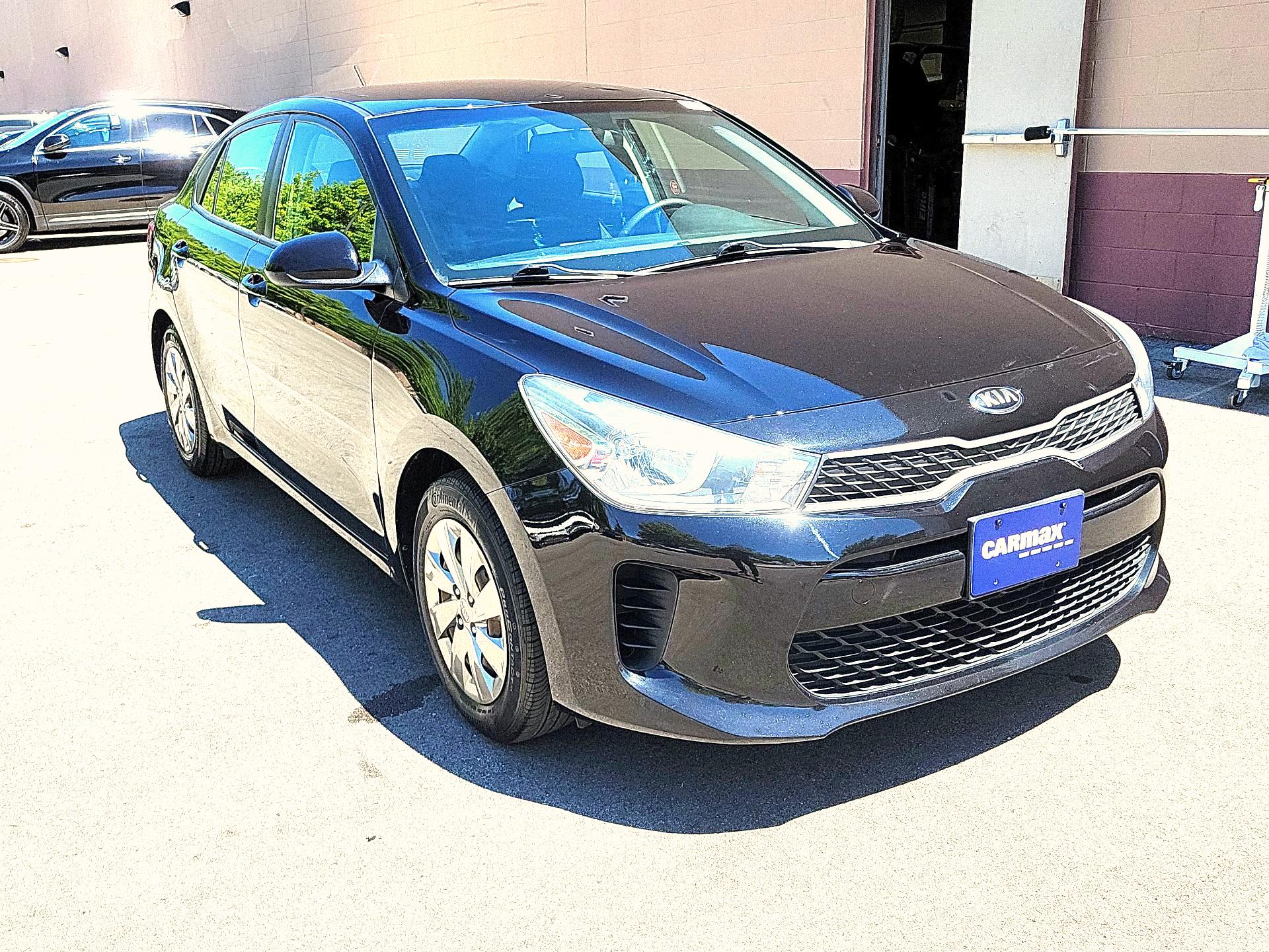Thumbnail: 2020 Kia Rio - 1