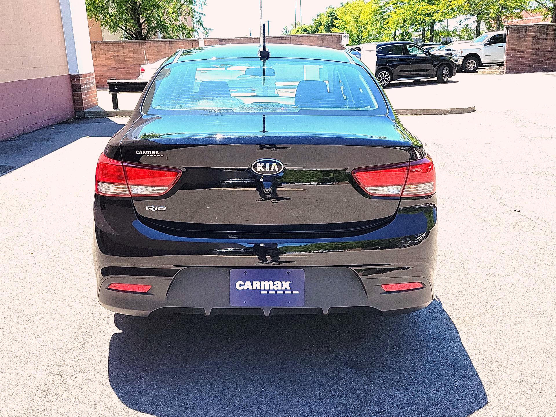 Thumbnail: 2020 Kia Rio - 6