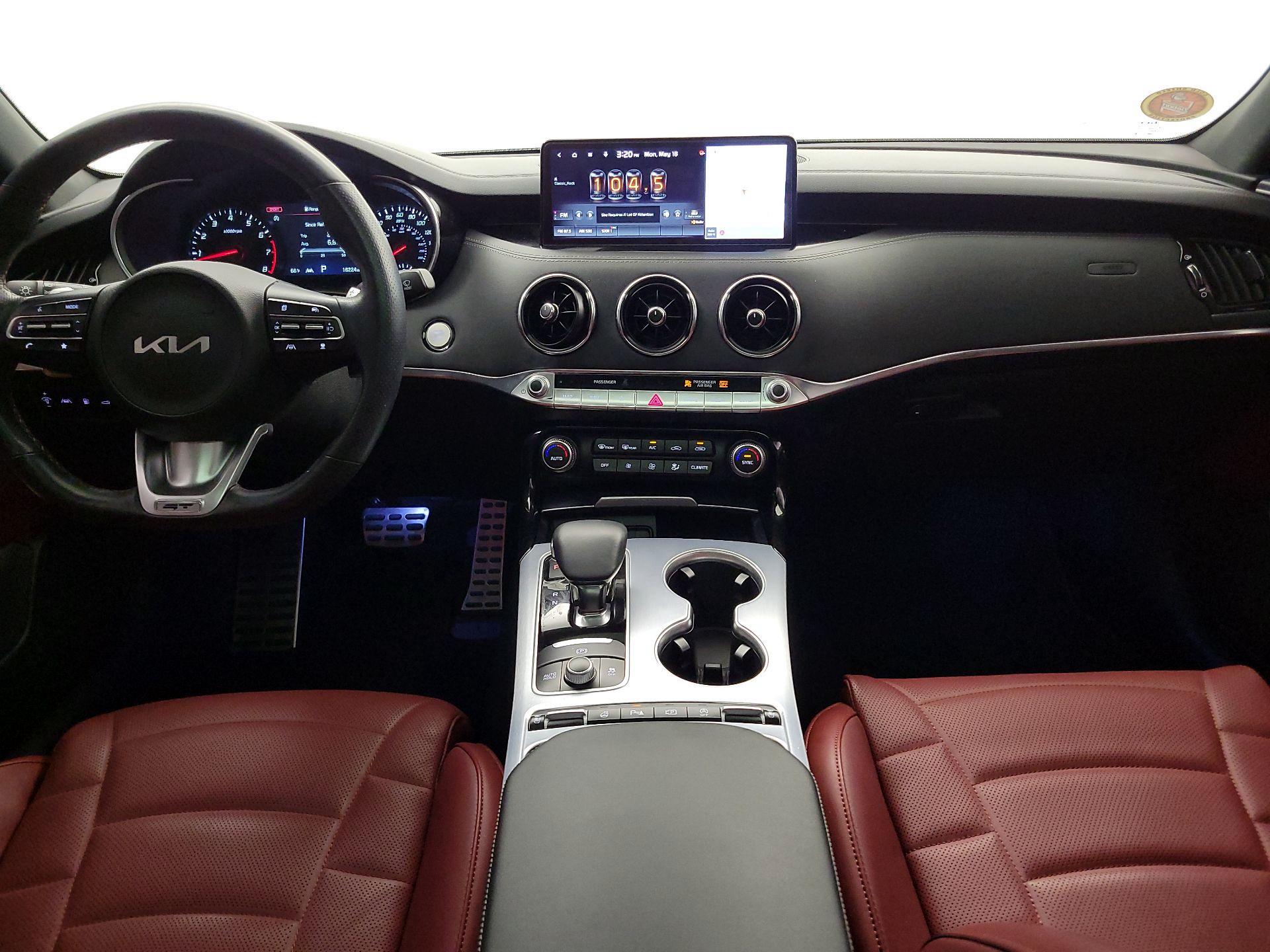 Thumbnail: 2023 Kia Stinger - 9
