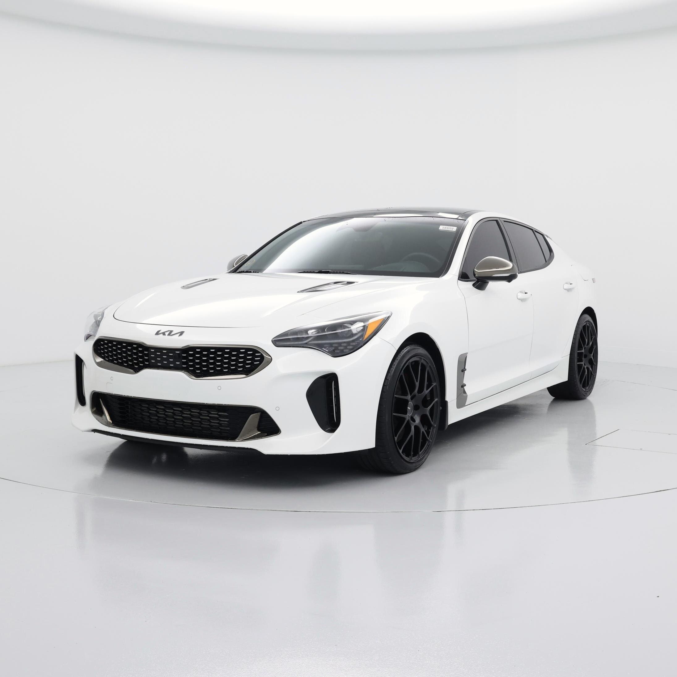Thumbnail: 2023 Kia Stinger - 4