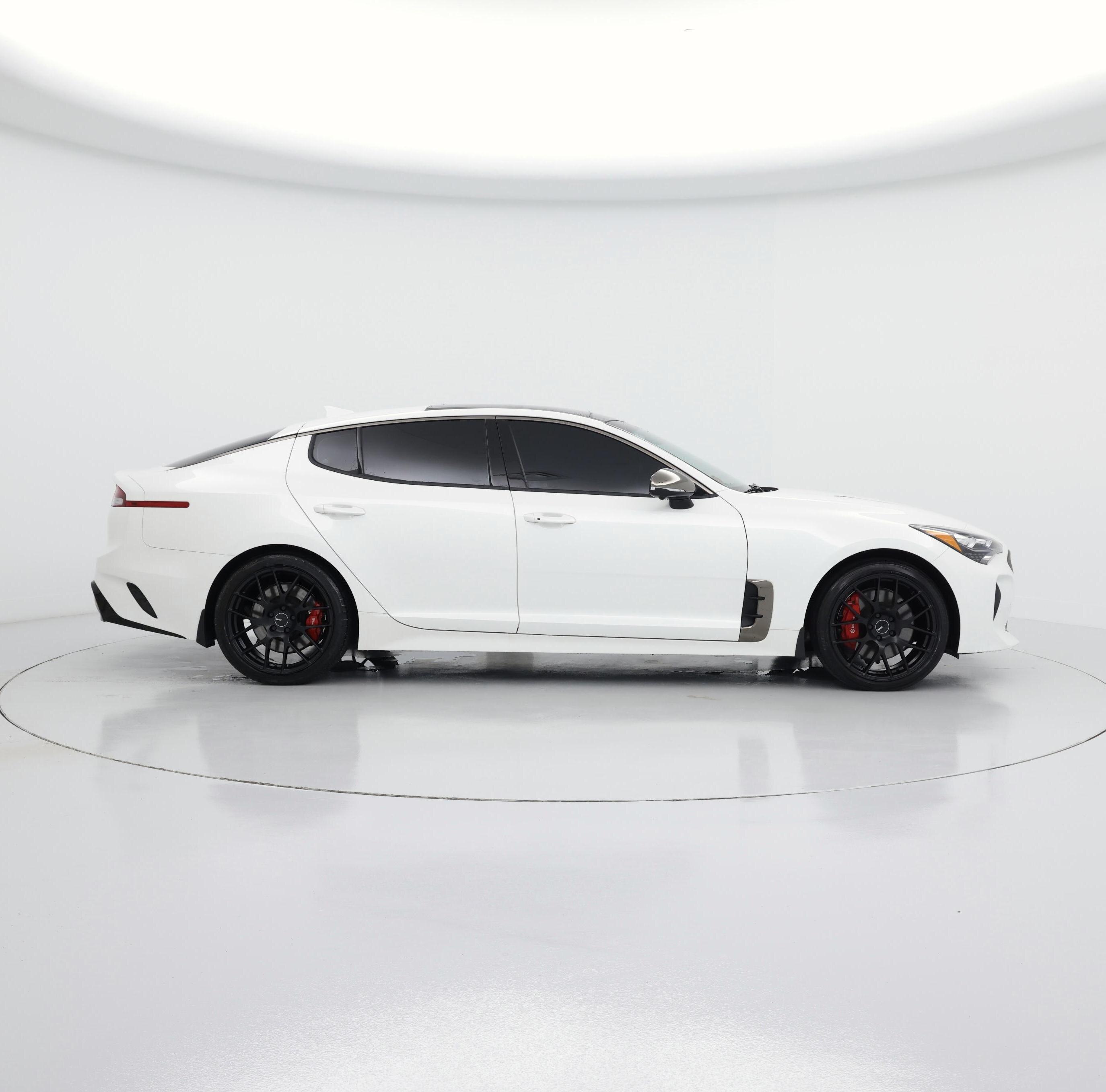 Thumbnail: 2023 Kia Stinger - 7