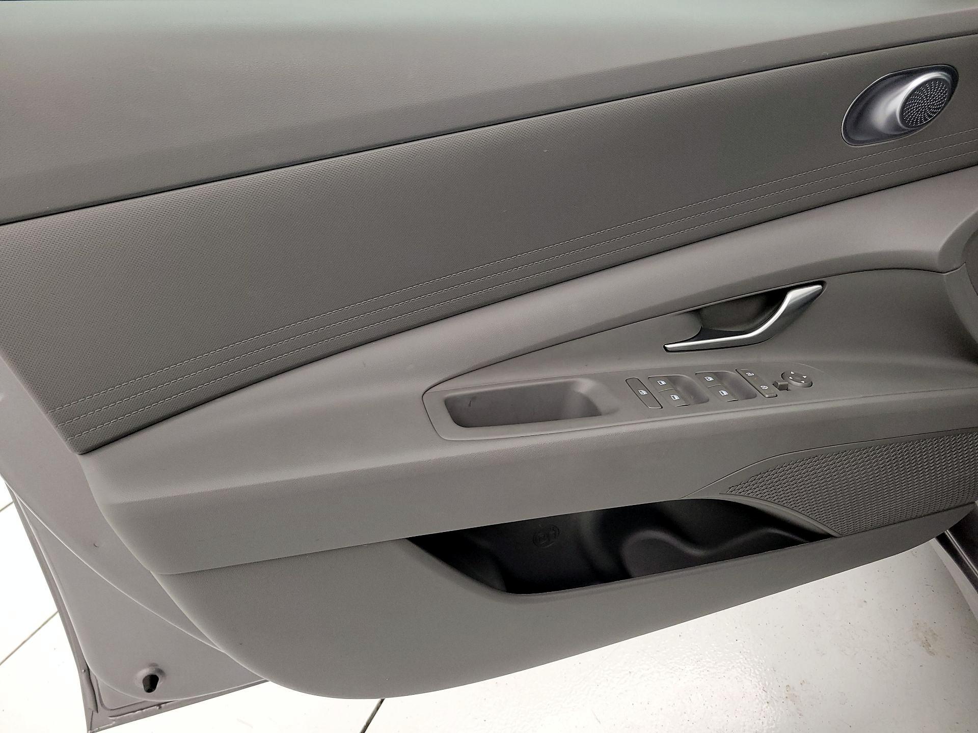 Thumbnail: 2024 Hyundai Elantra - 12