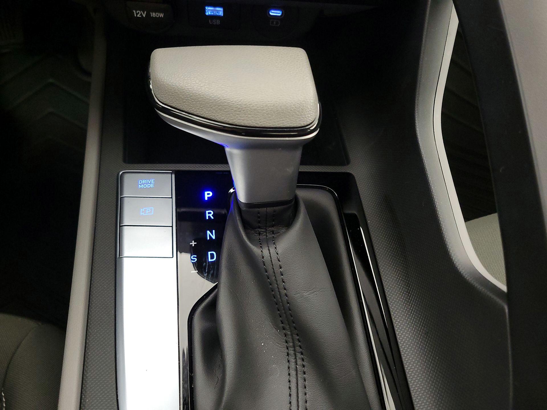 Thumbnail: 2024 Hyundai Elantra - 18
