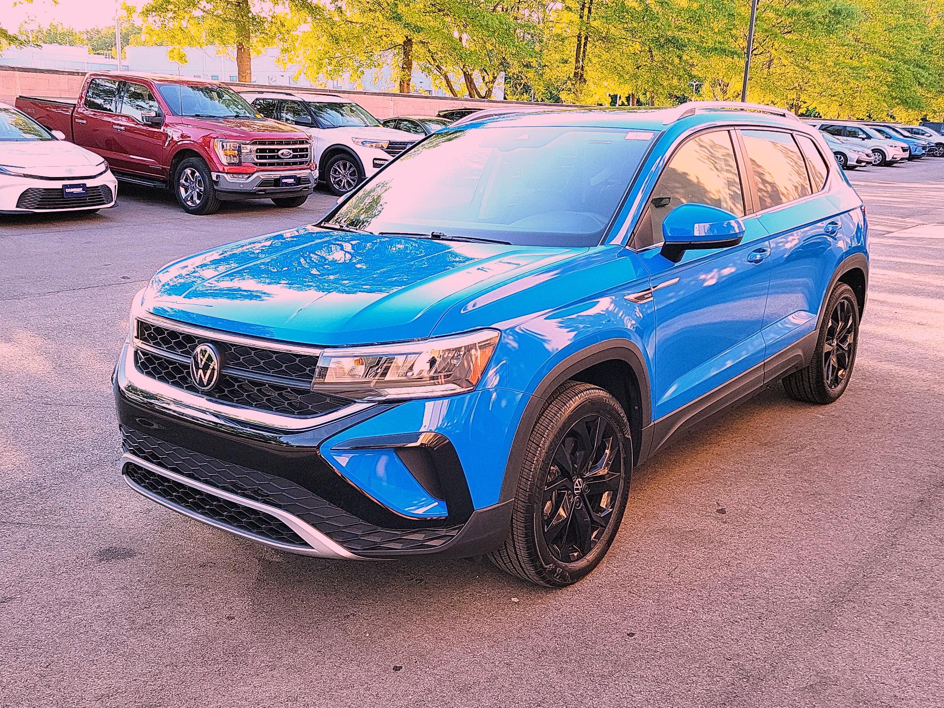 Thumbnail: 2022 Volkswagen Taos - 3