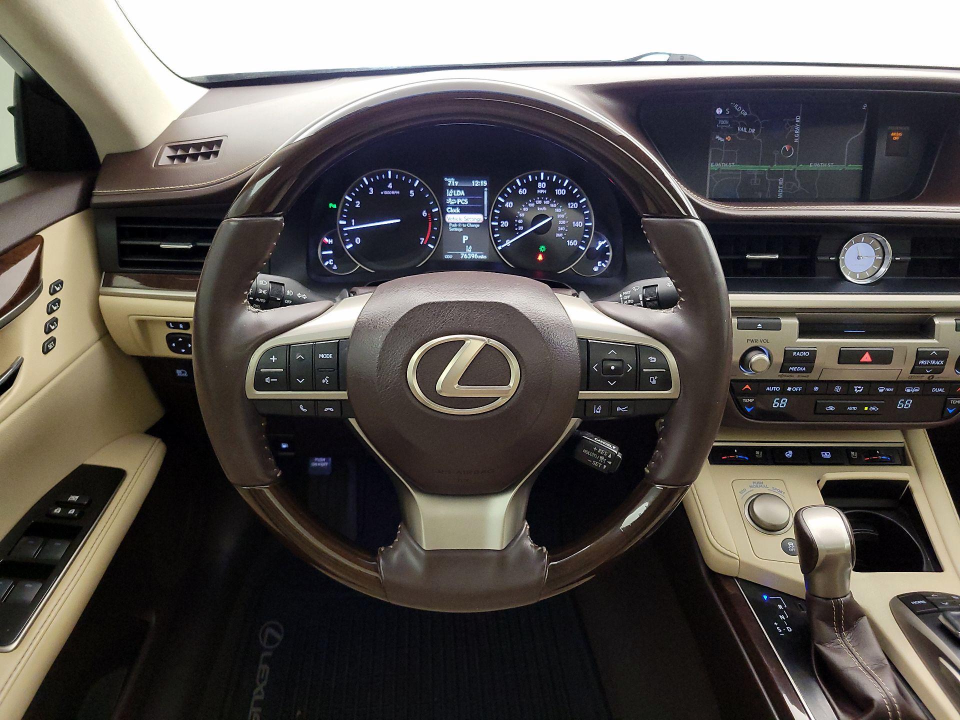 Thumbnail: 2017 Lexus ES - 10