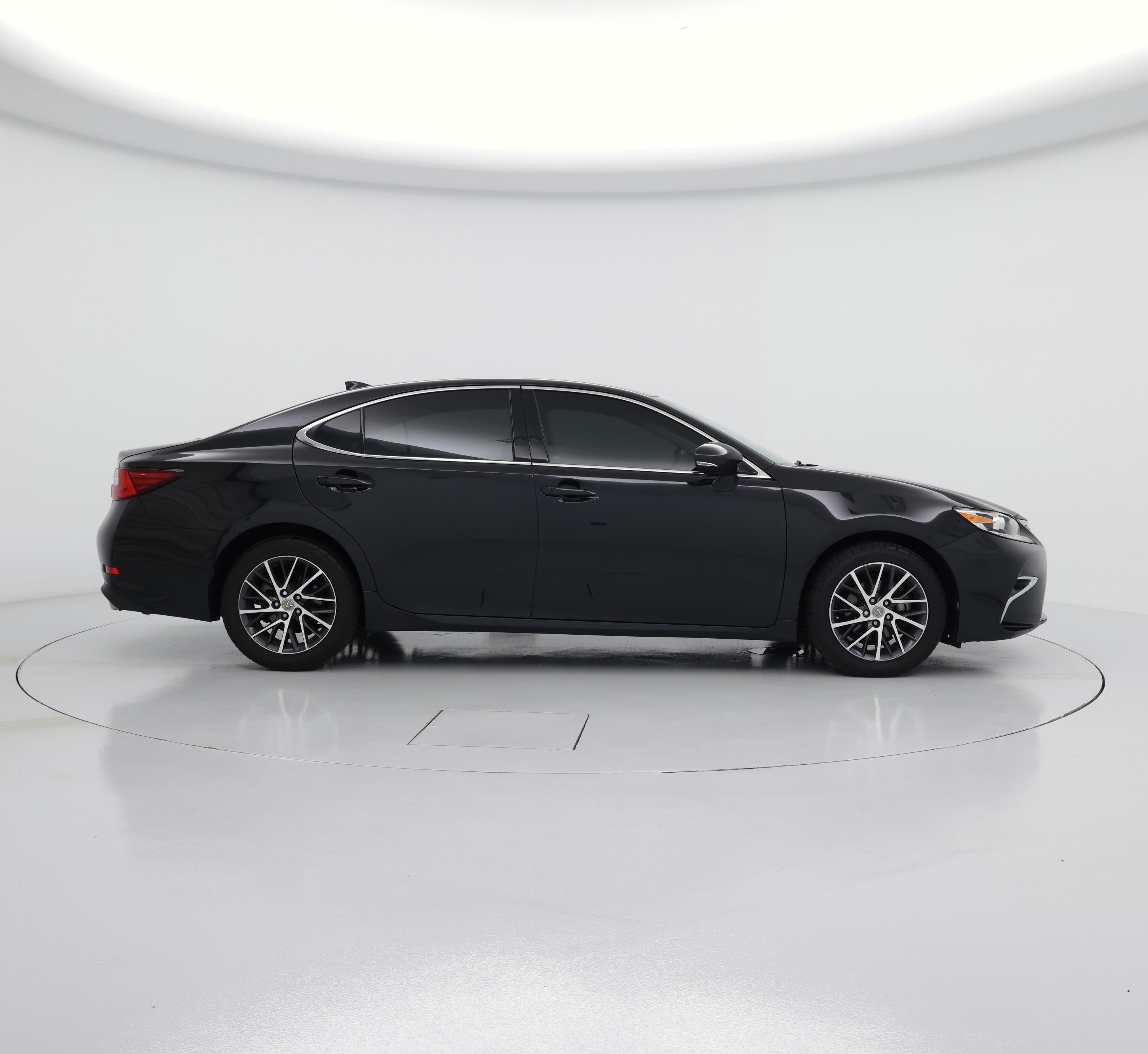 Thumbnail: 2017 Lexus ES - 7