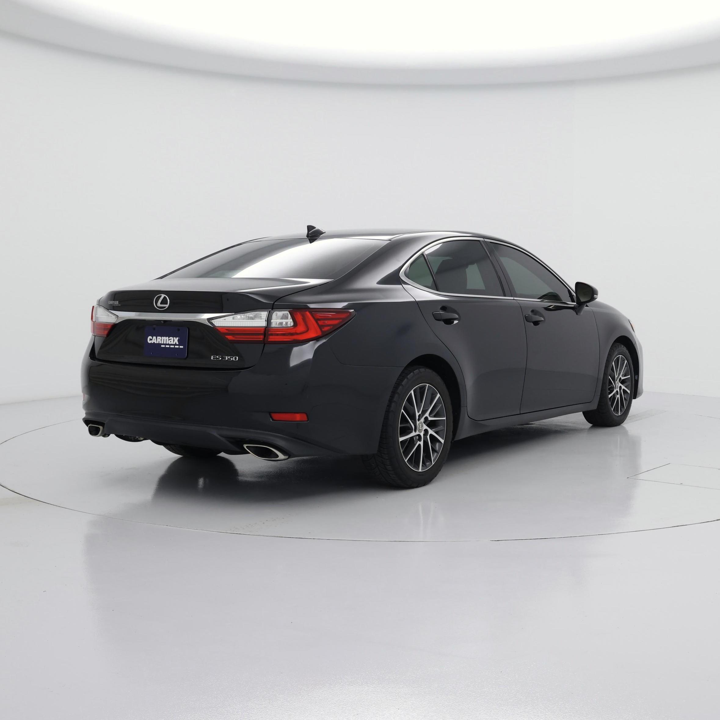 Thumbnail: 2017 Lexus ES - 8