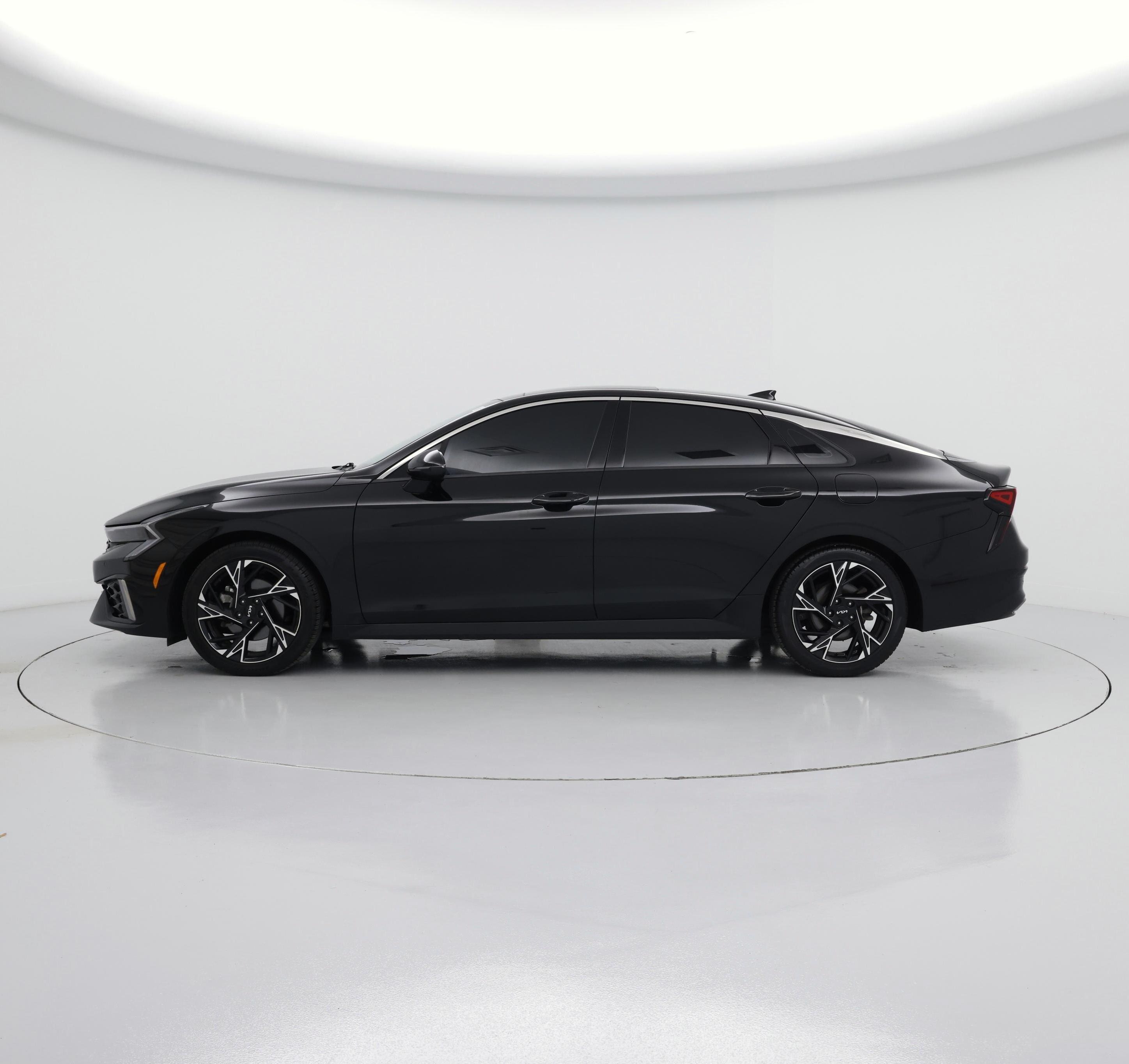 Thumbnail: 2025 Kia K5 - 3