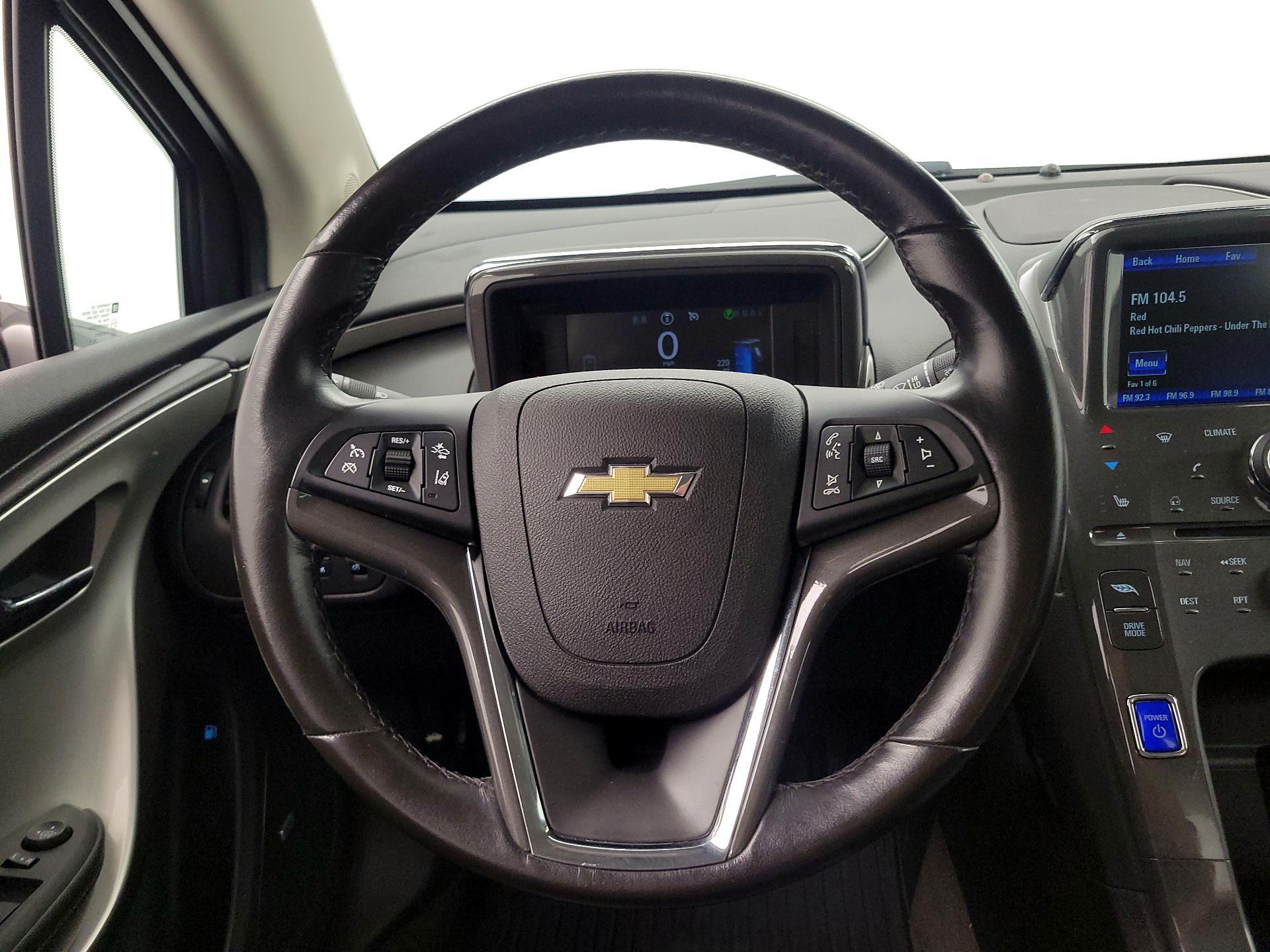 Thumbnail: 2015 Chevrolet Volt - 10