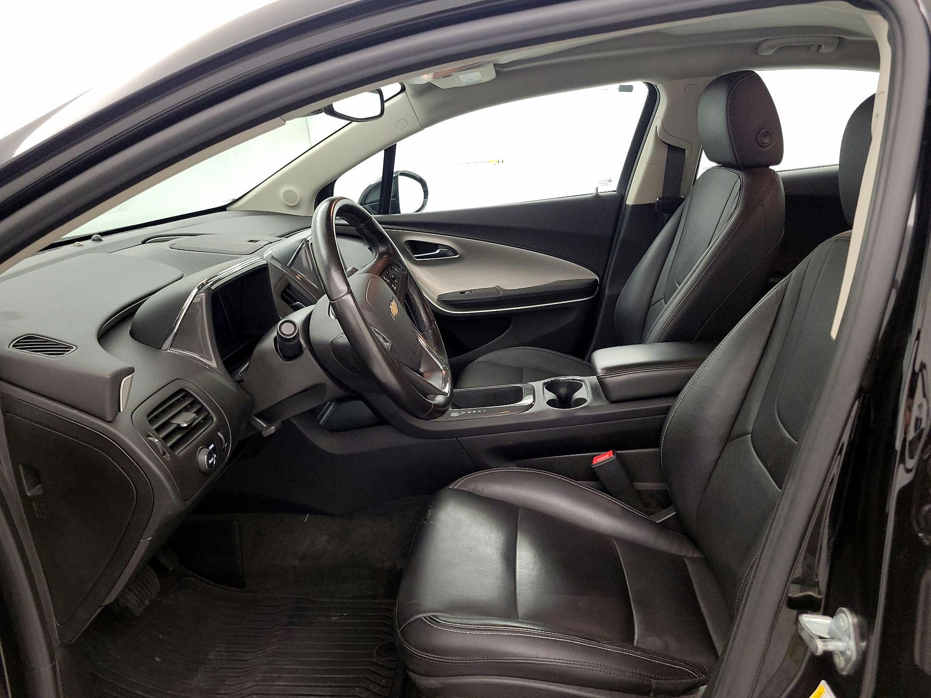 Thumbnail: 2015 Chevrolet Volt - 11