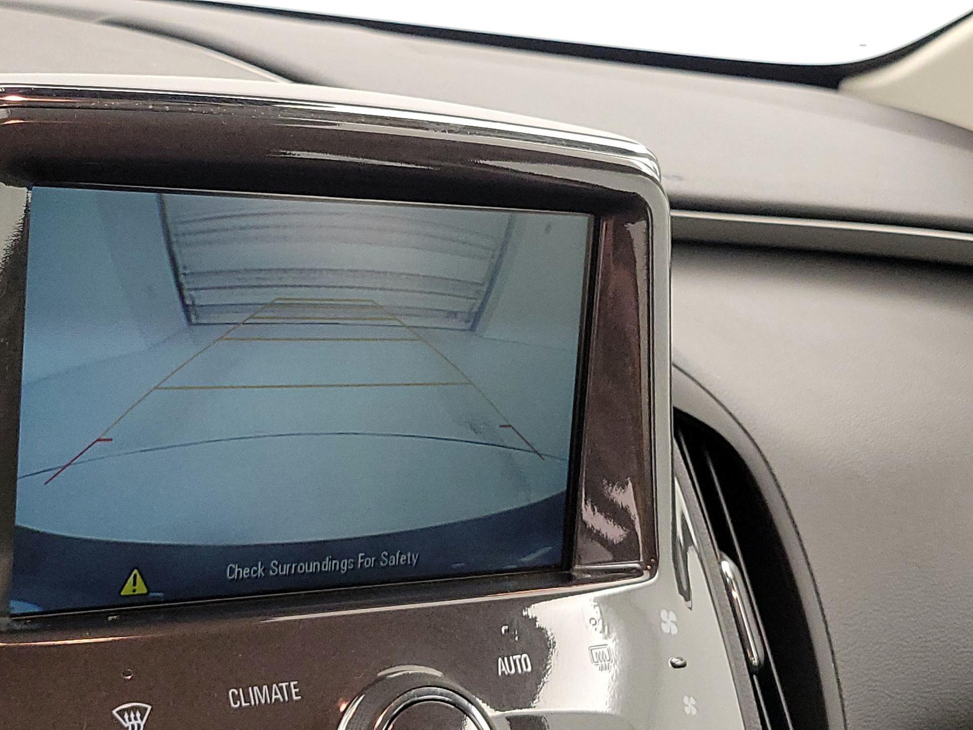 Thumbnail: 2015 Chevrolet Volt - 14