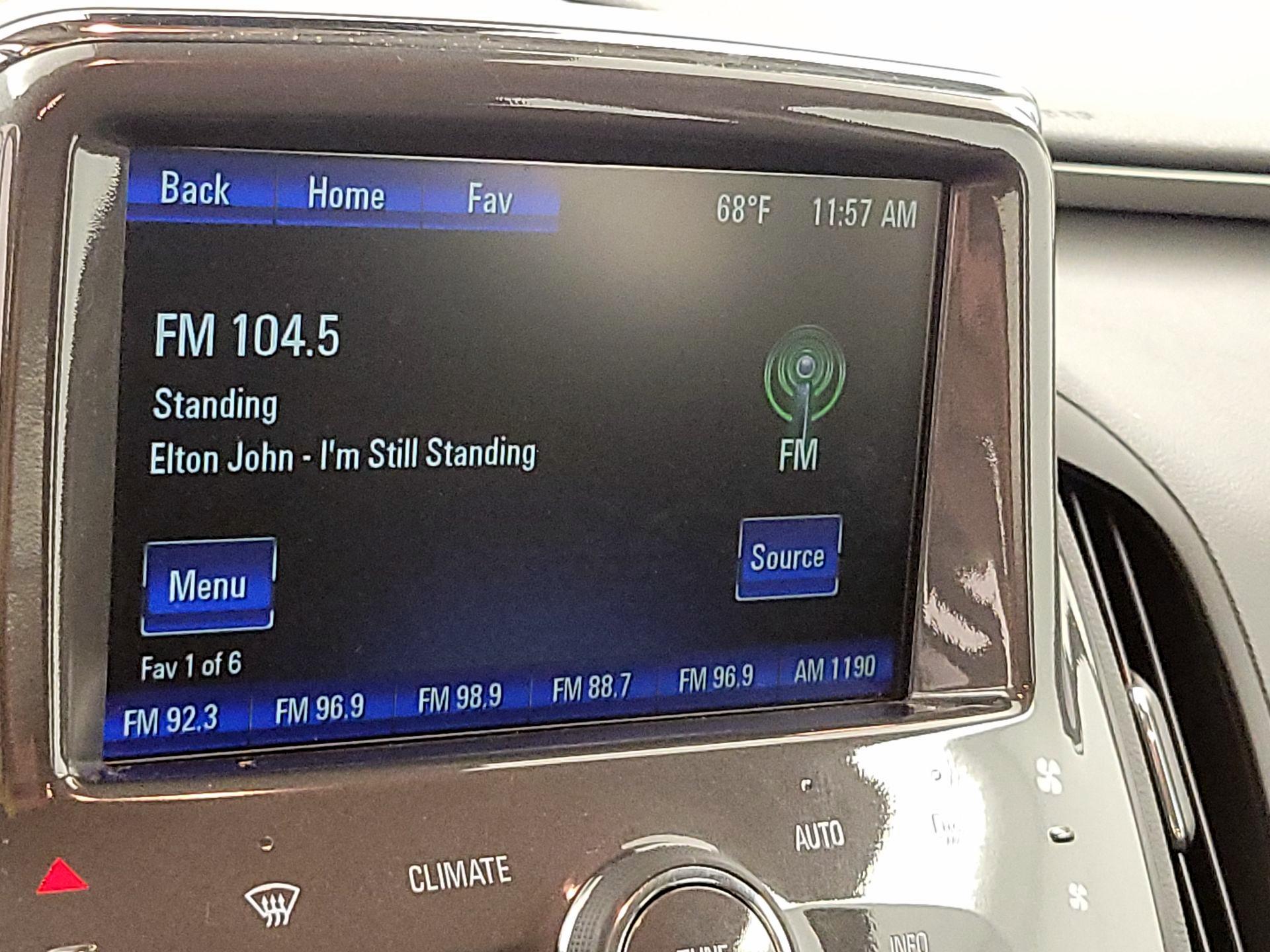 Thumbnail: 2015 Chevrolet Volt - 15