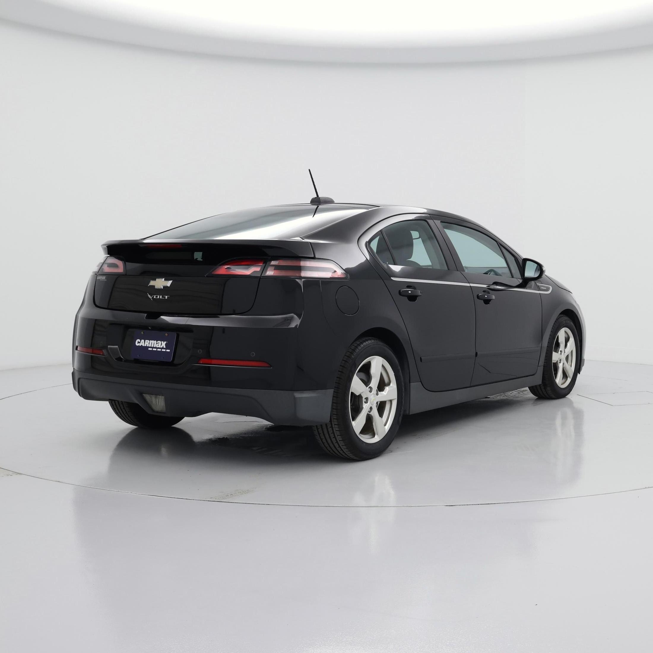 Thumbnail: 2015 Chevrolet Volt - 8