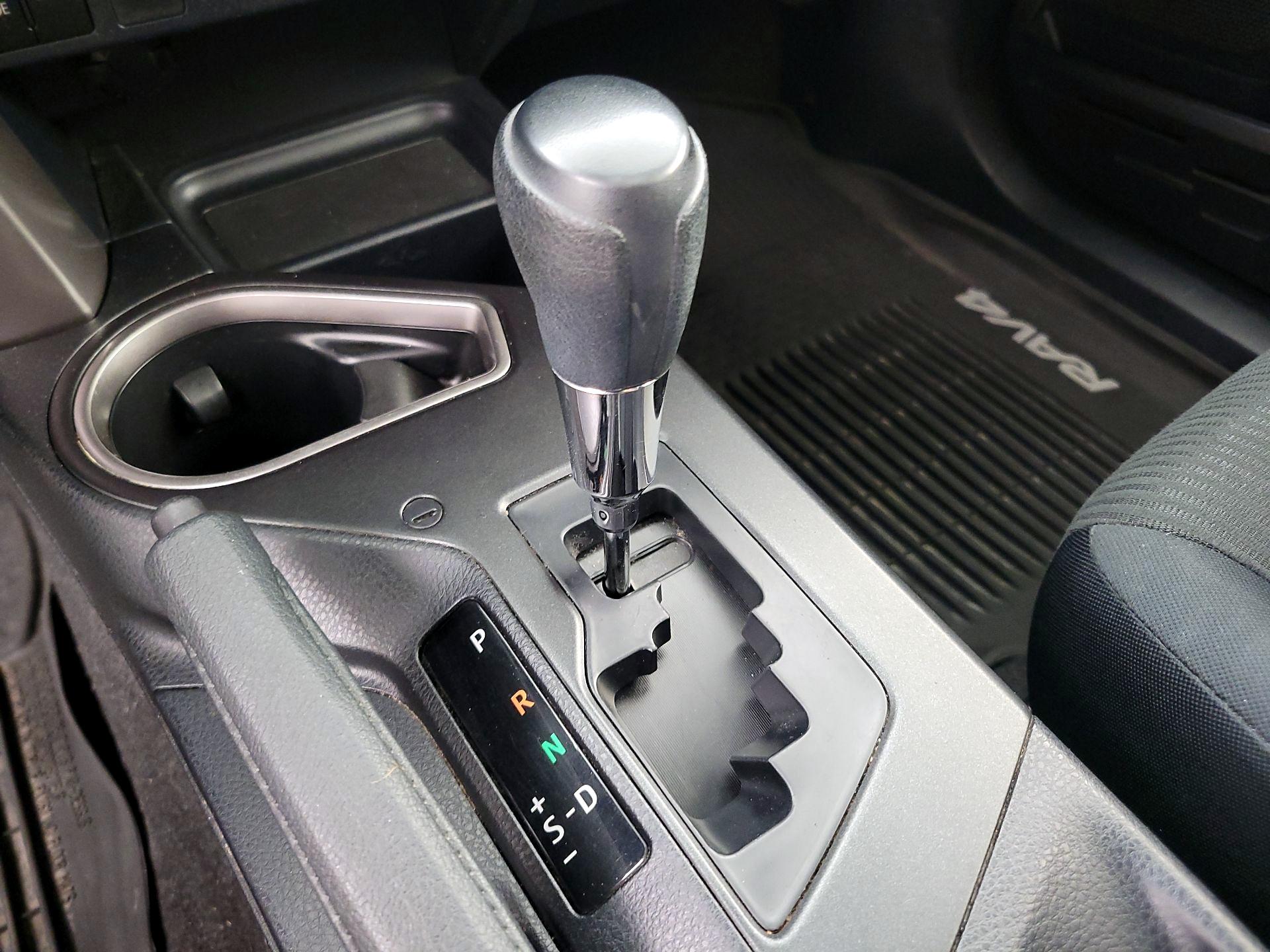 Thumbnail: 2016 Toyota RAV4 - 17