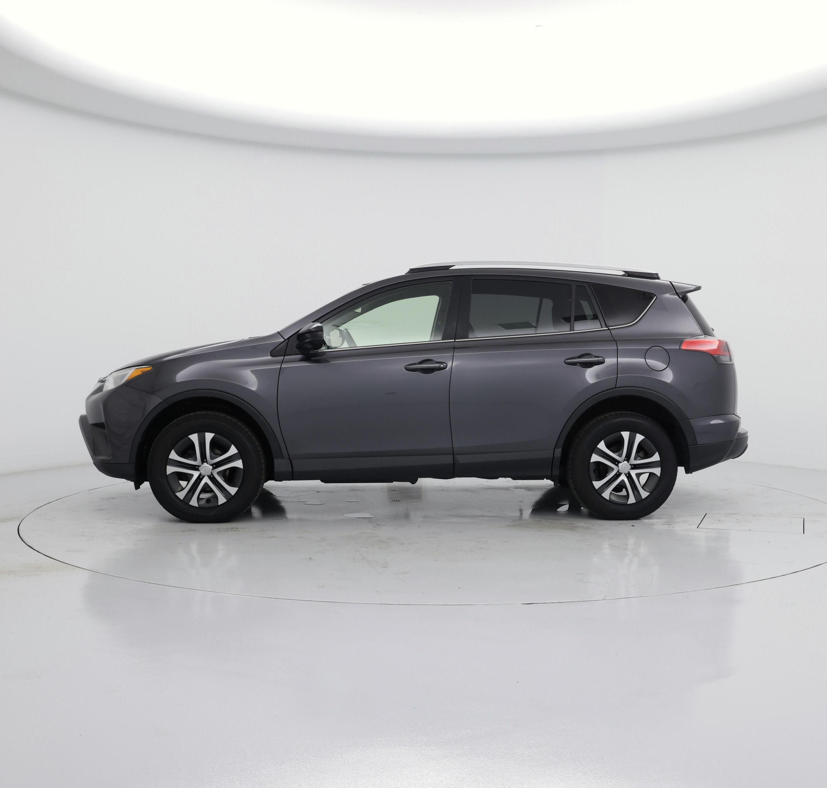 Thumbnail: 2016 Toyota RAV4 - 3