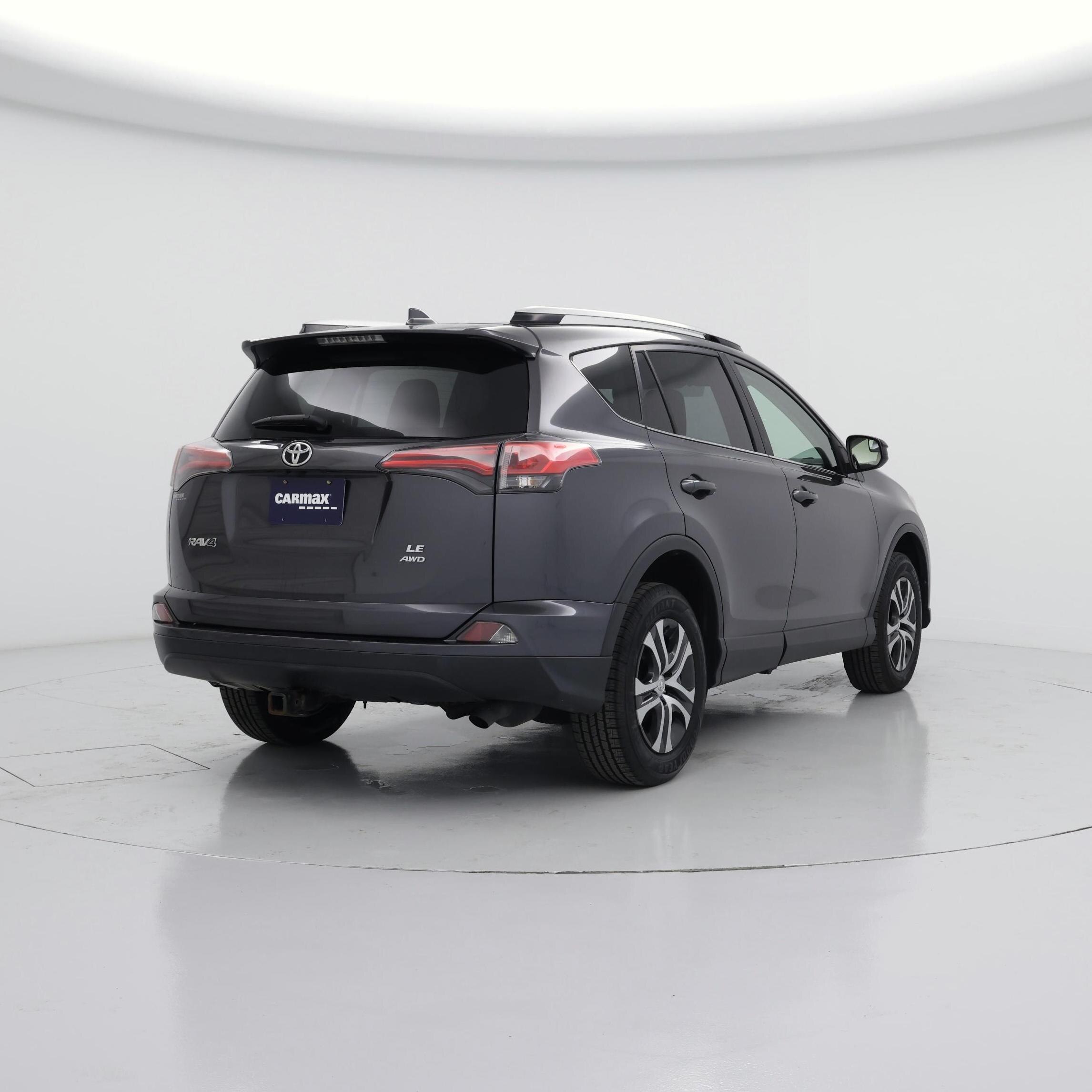 Thumbnail: 2016 Toyota RAV4 - 8
