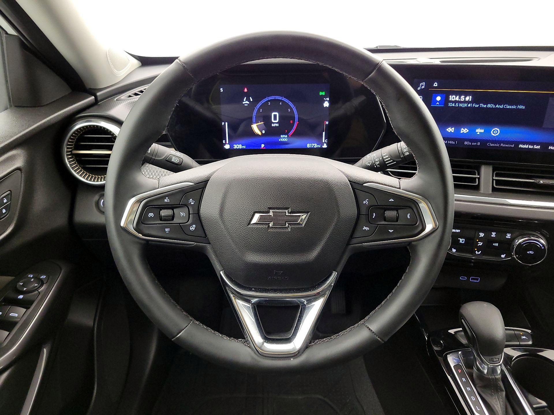 Thumbnail: 2025 Chevrolet Trax - 10
