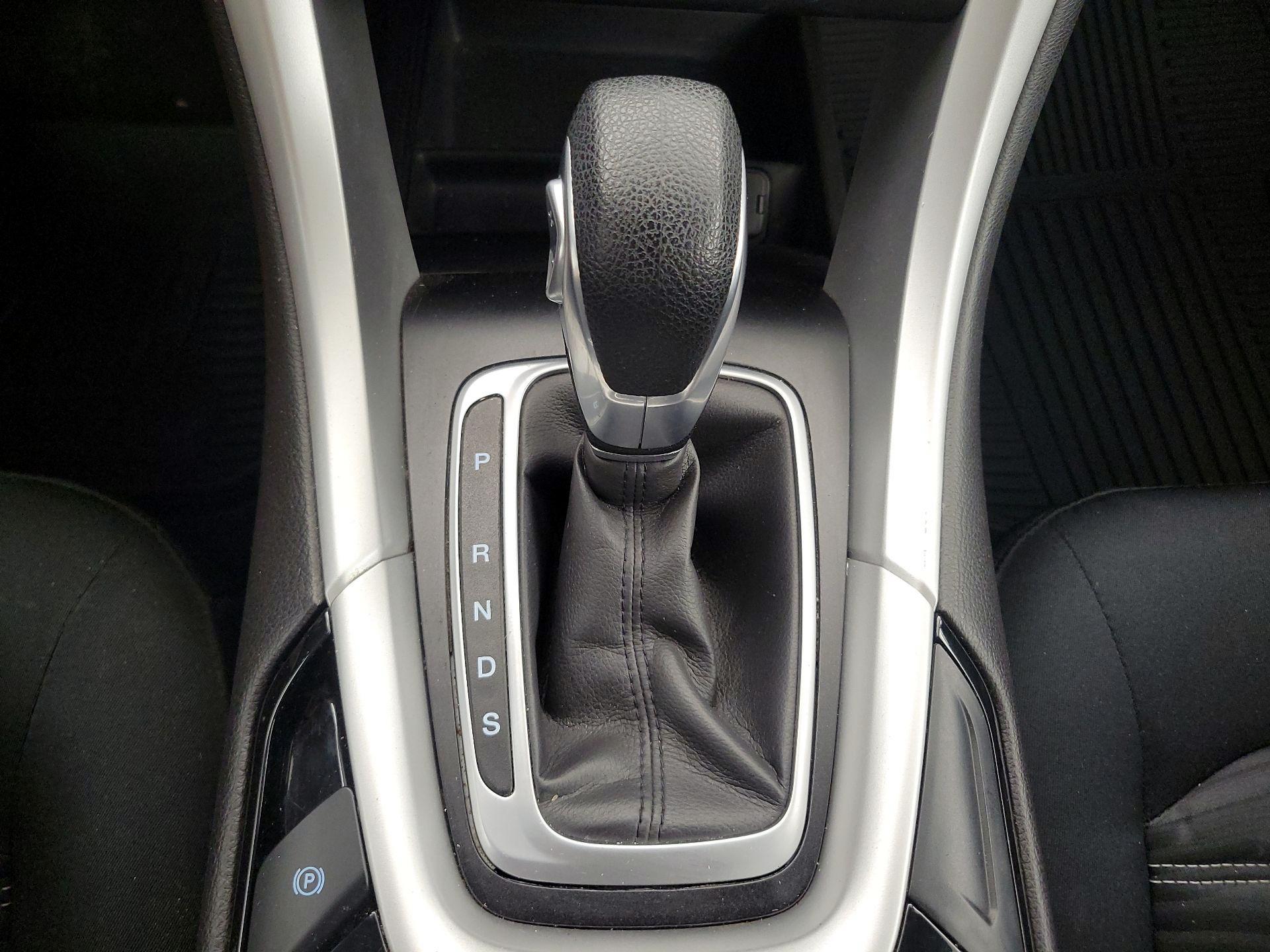 Thumbnail: 2016 Ford Fusion - 17