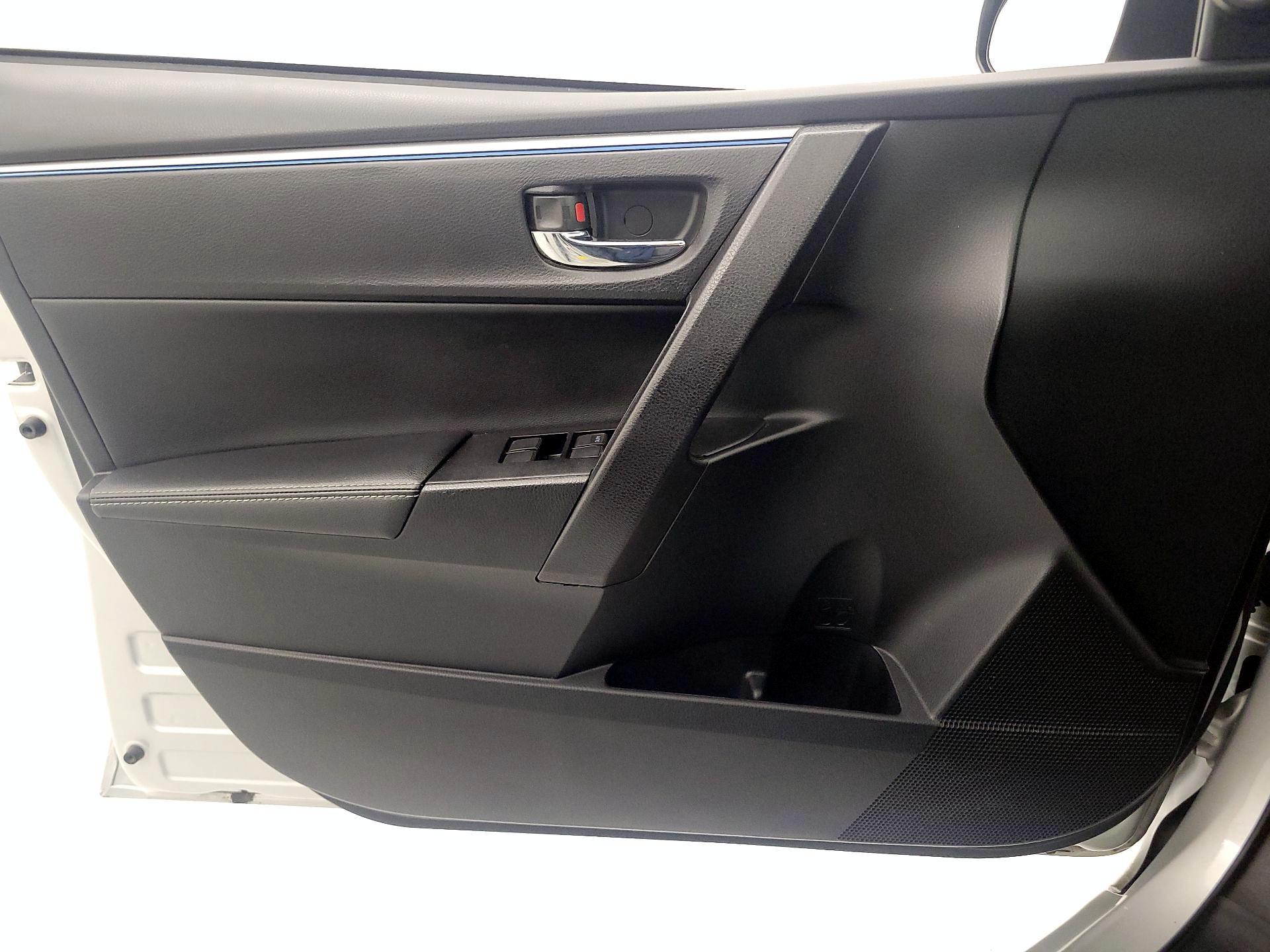 Thumbnail: 2014 Toyota Corolla - 12