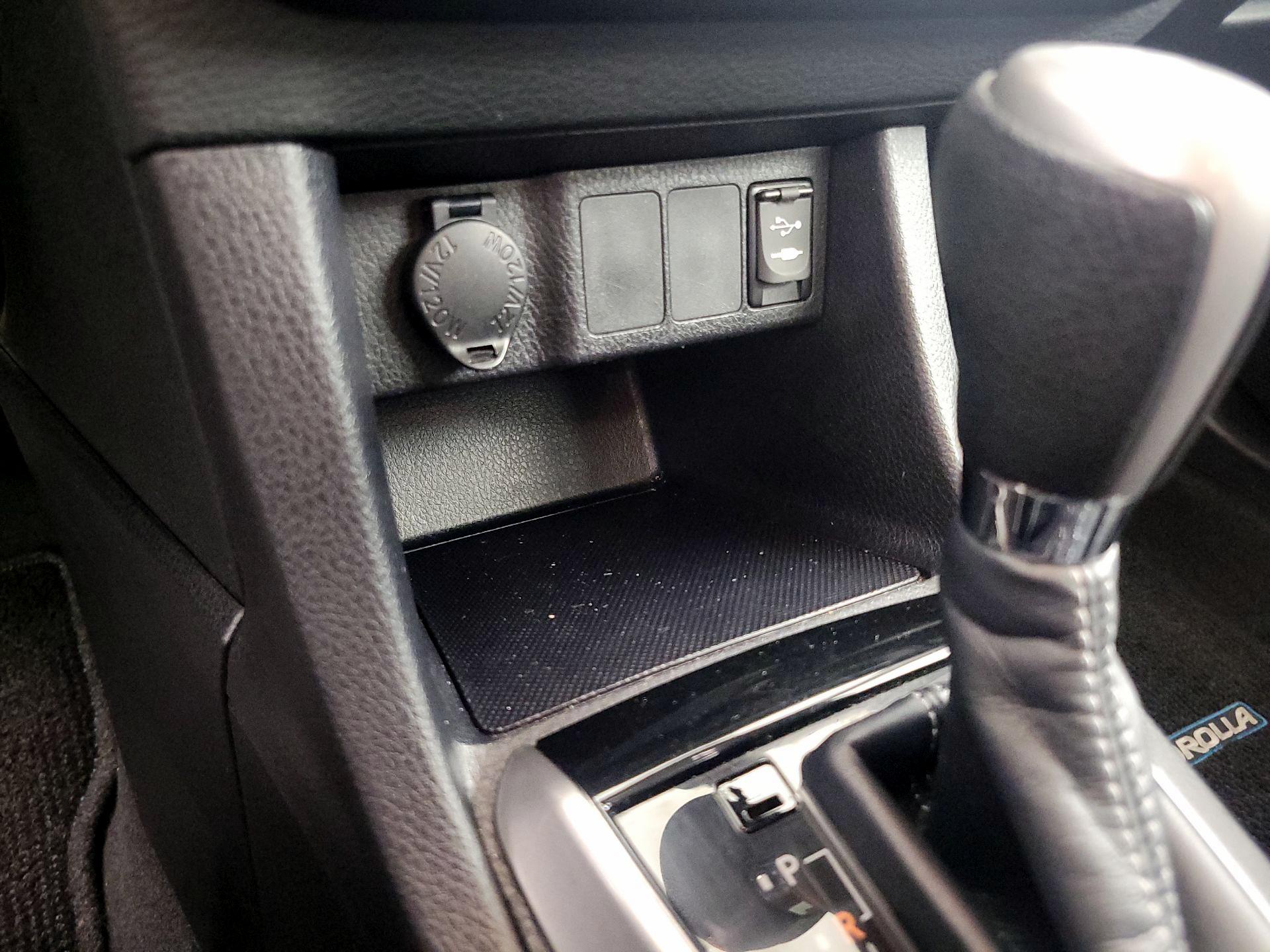 Thumbnail: 2014 Toyota Corolla - 18