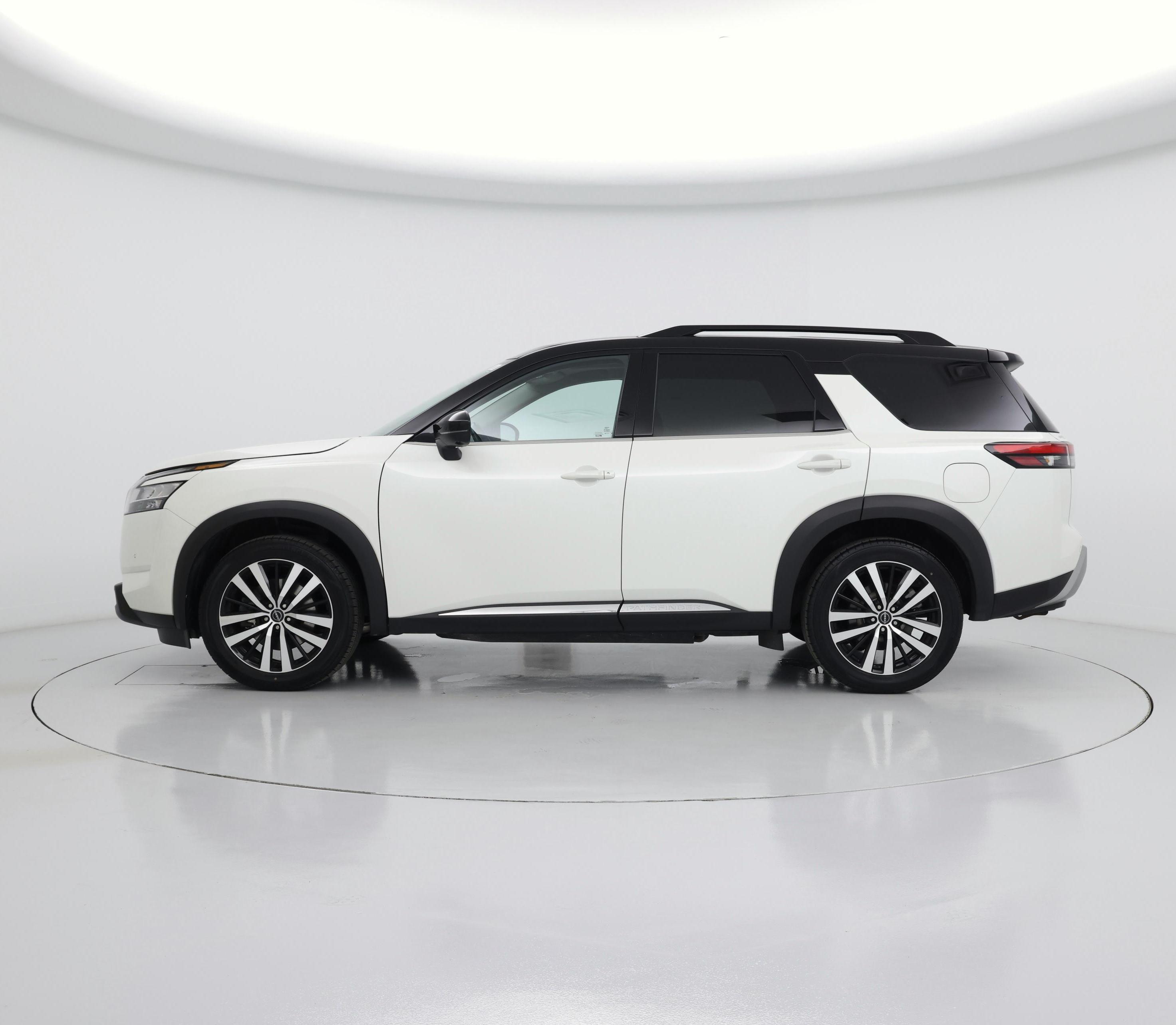 Thumbnail: 2023 Nissan Pathfinder - 3