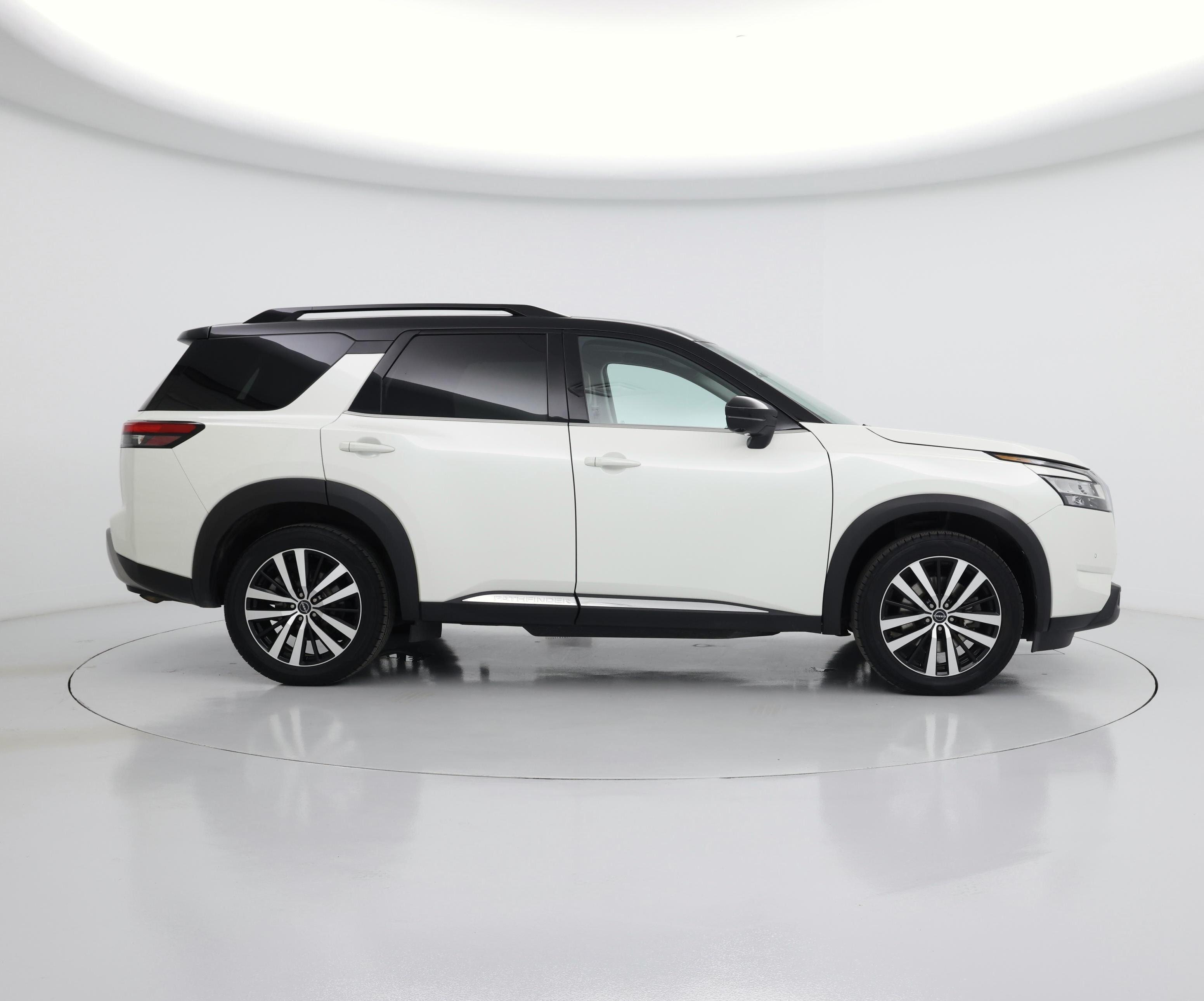 Thumbnail: 2023 Nissan Pathfinder - 7