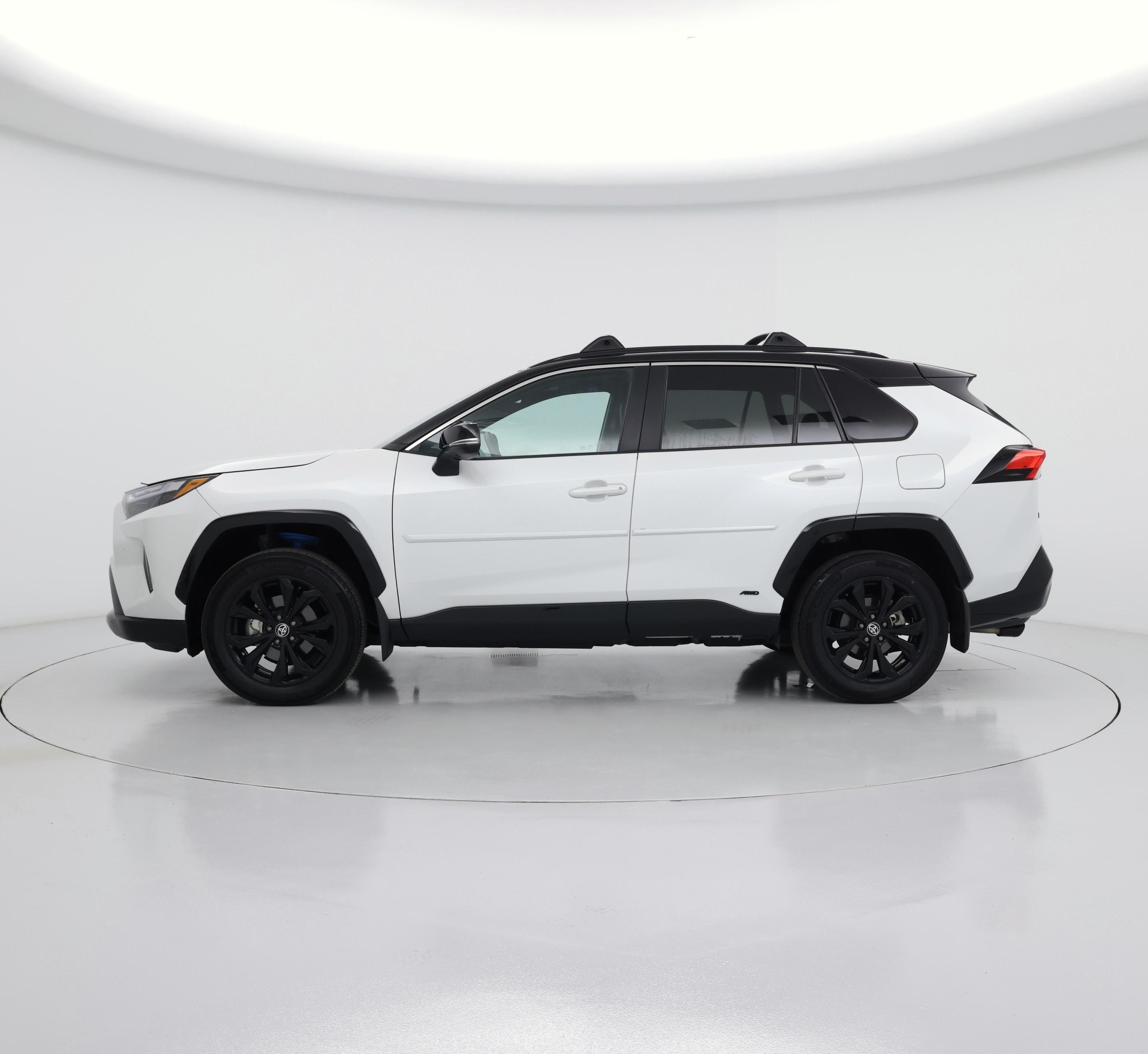 Thumbnail: 2025 Toyota RAV4 - 3