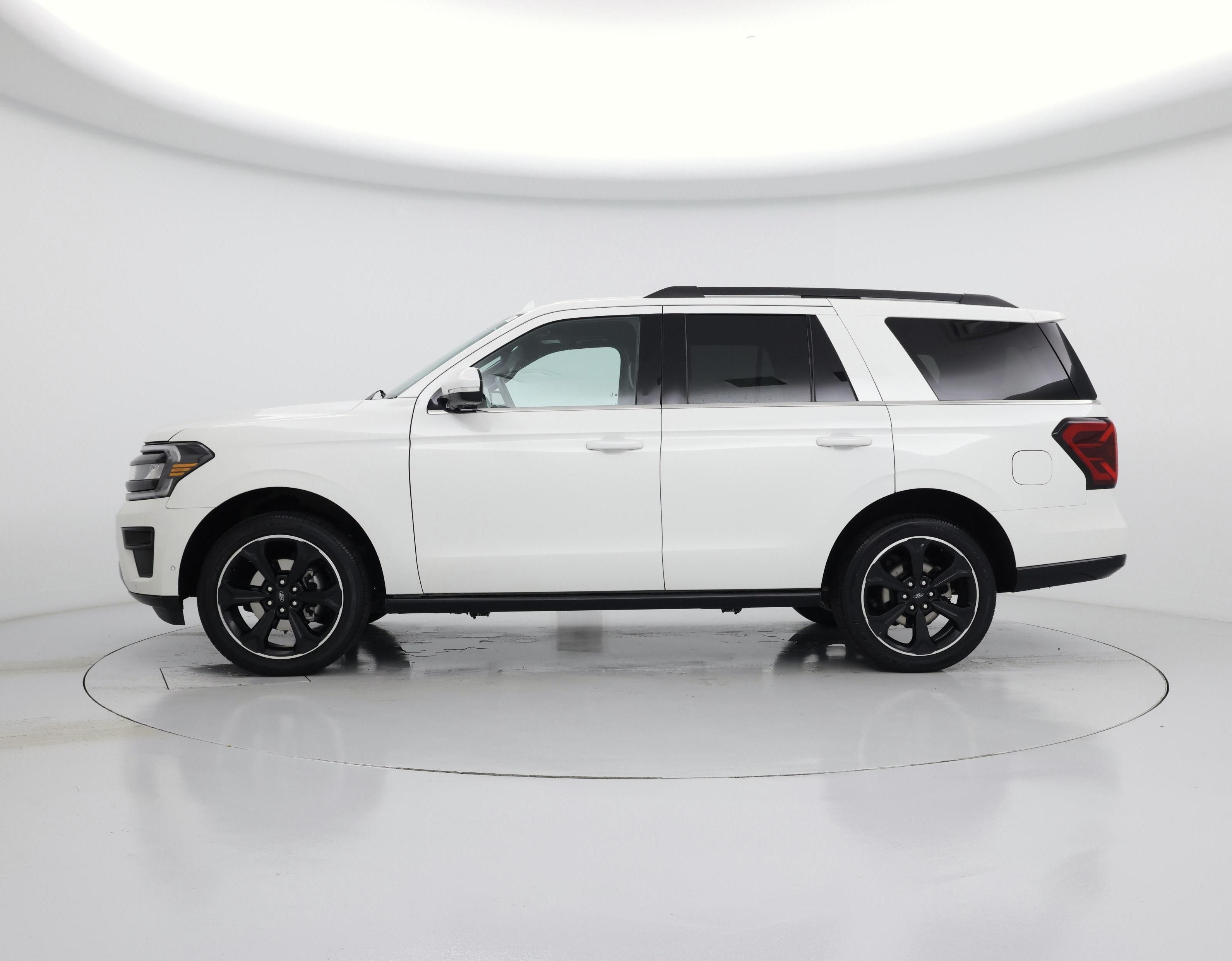 Thumbnail: 2022 Ford Expedition - 3