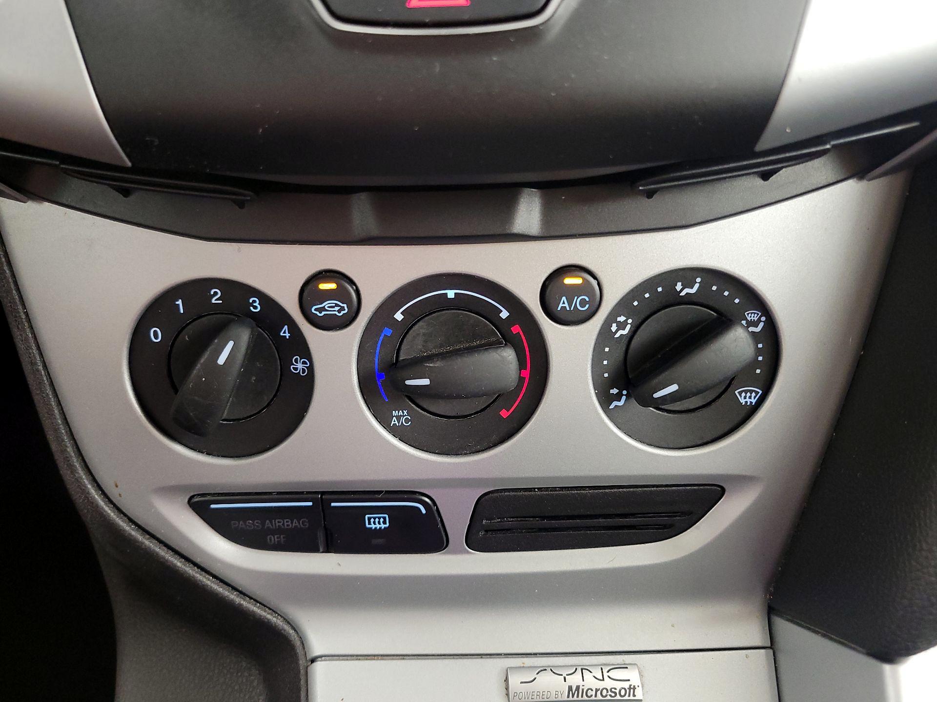Thumbnail: 2014 Ford Focus - 15