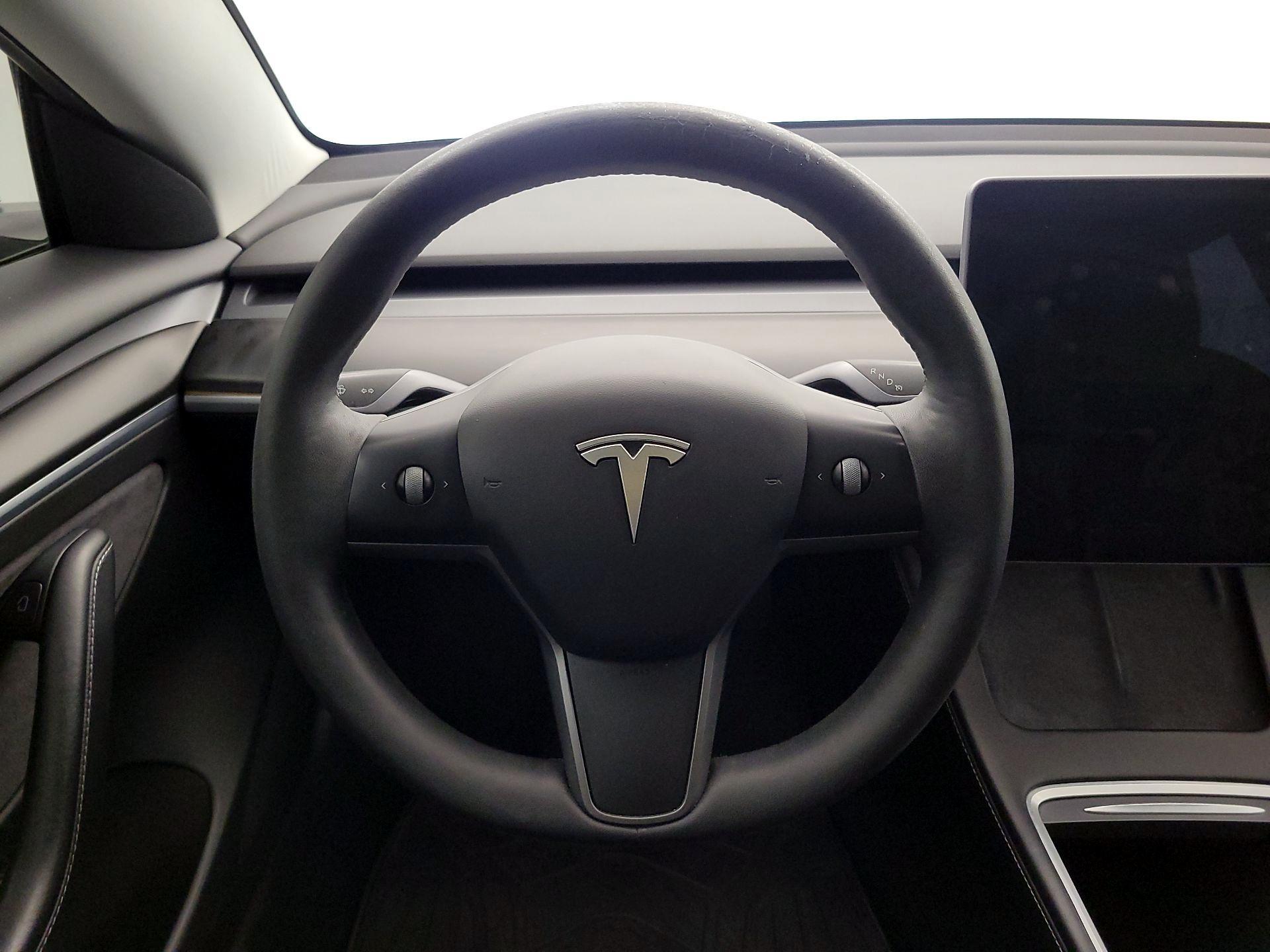 Thumbnail: 2021 Tesla Model 3 - 10