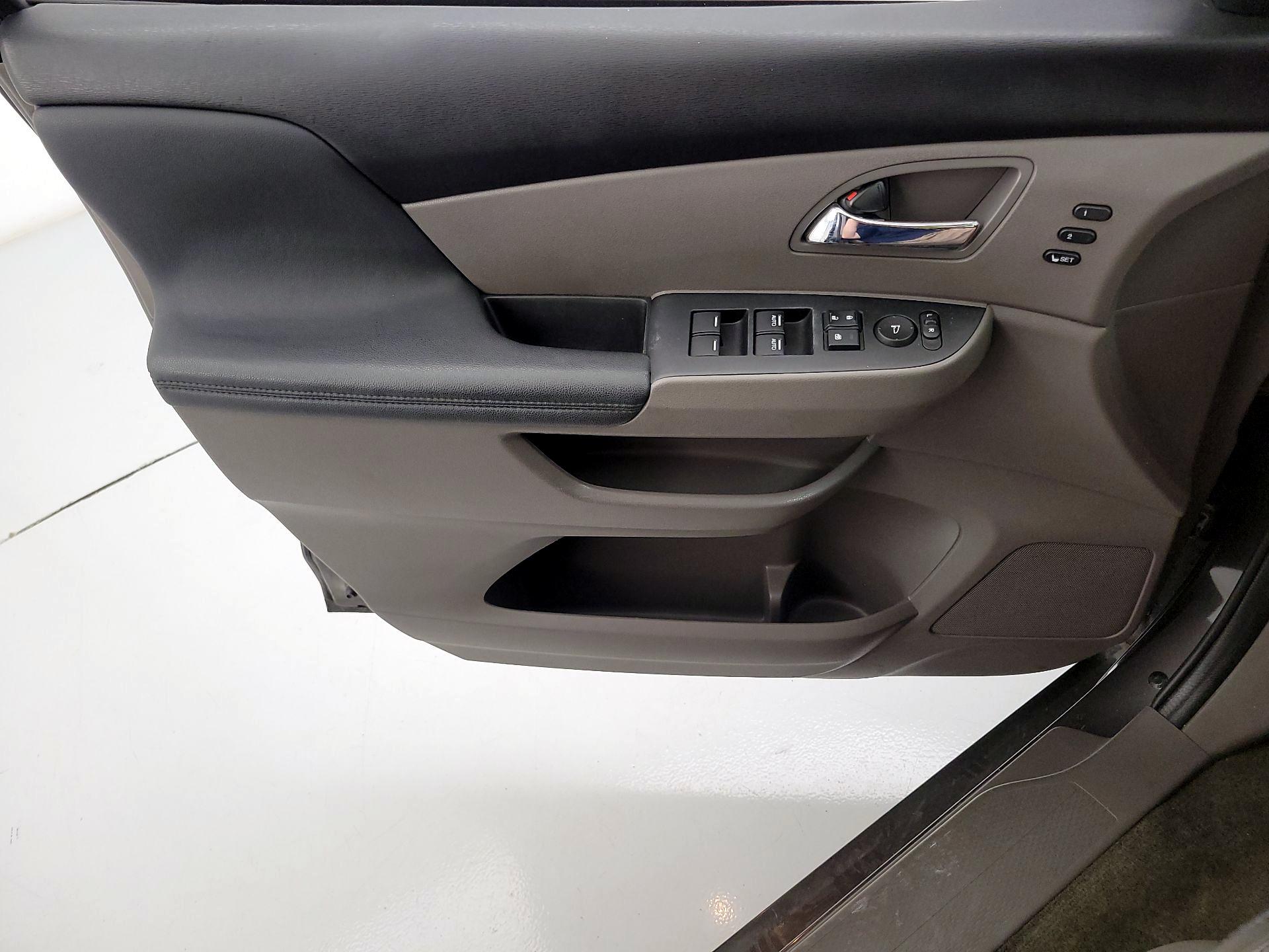 Thumbnail: 2016 Honda Odyssey - 12