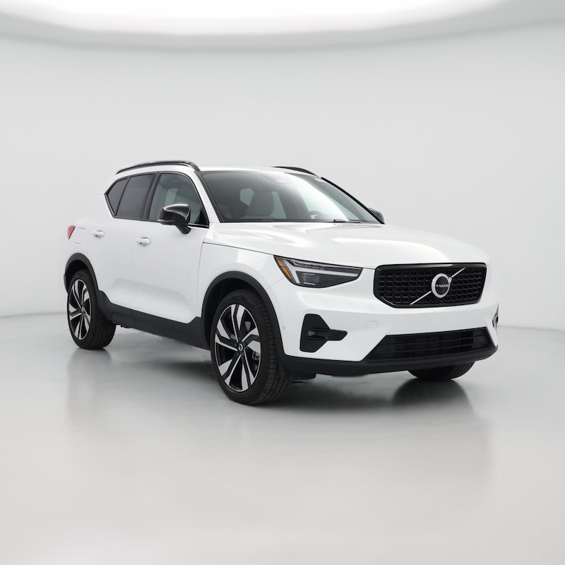 2025 Volvo XC40 B5 Plus Dark Theme