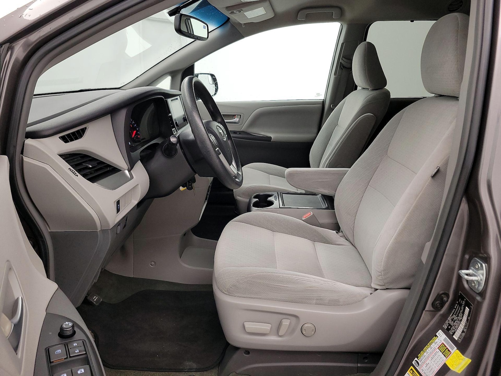 Power Seat(s) & Side Airbags