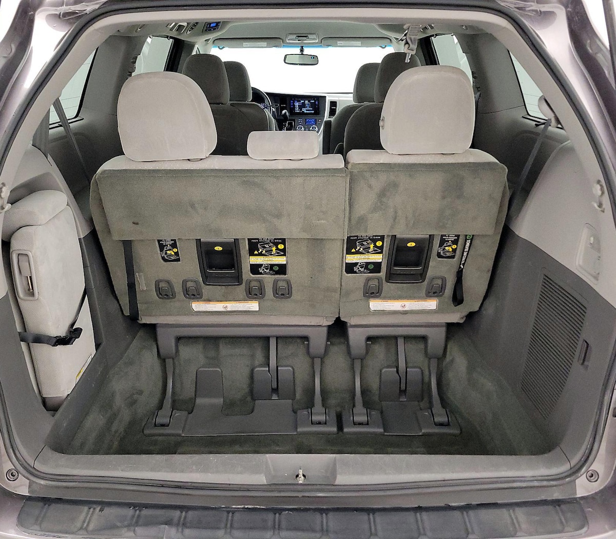Trunk/Cargo (Seats Up)