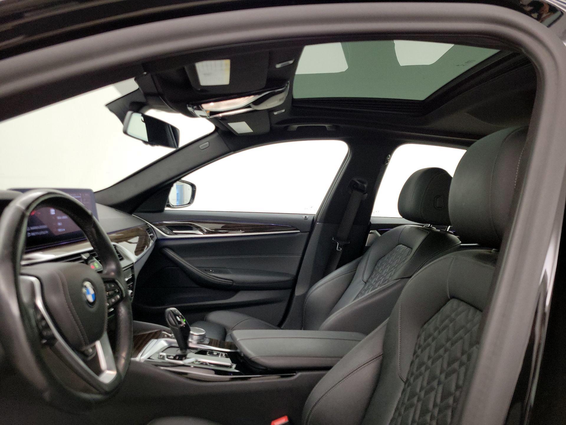 Thumbnail: 2021 BMW 5 Series - 20