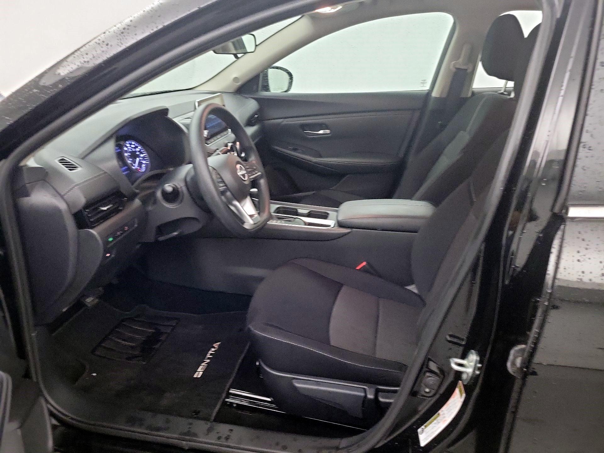 Thumbnail: 2024 Nissan Sentra - 9