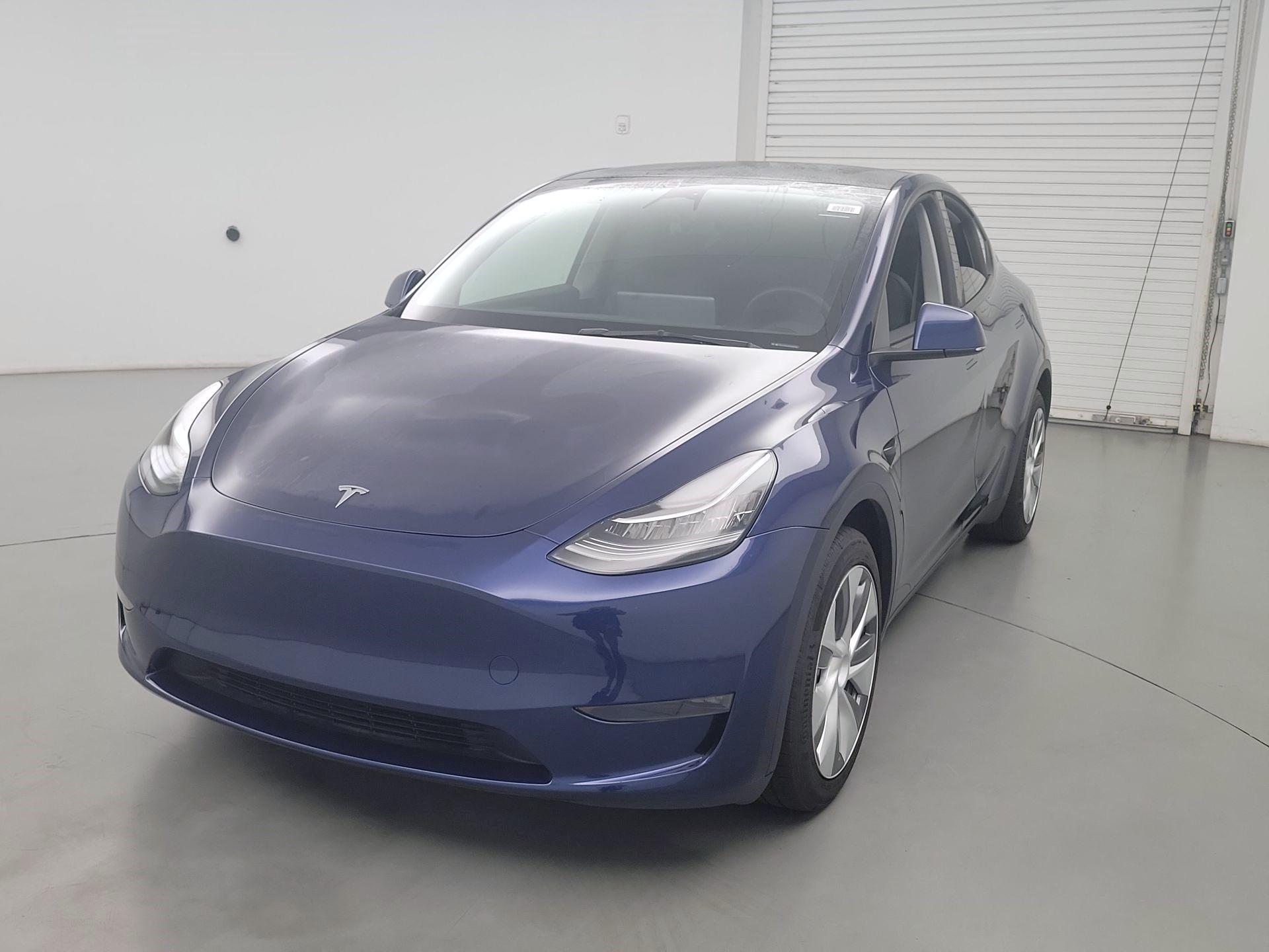 Thumbnail: 2023 Tesla Model Y - 3