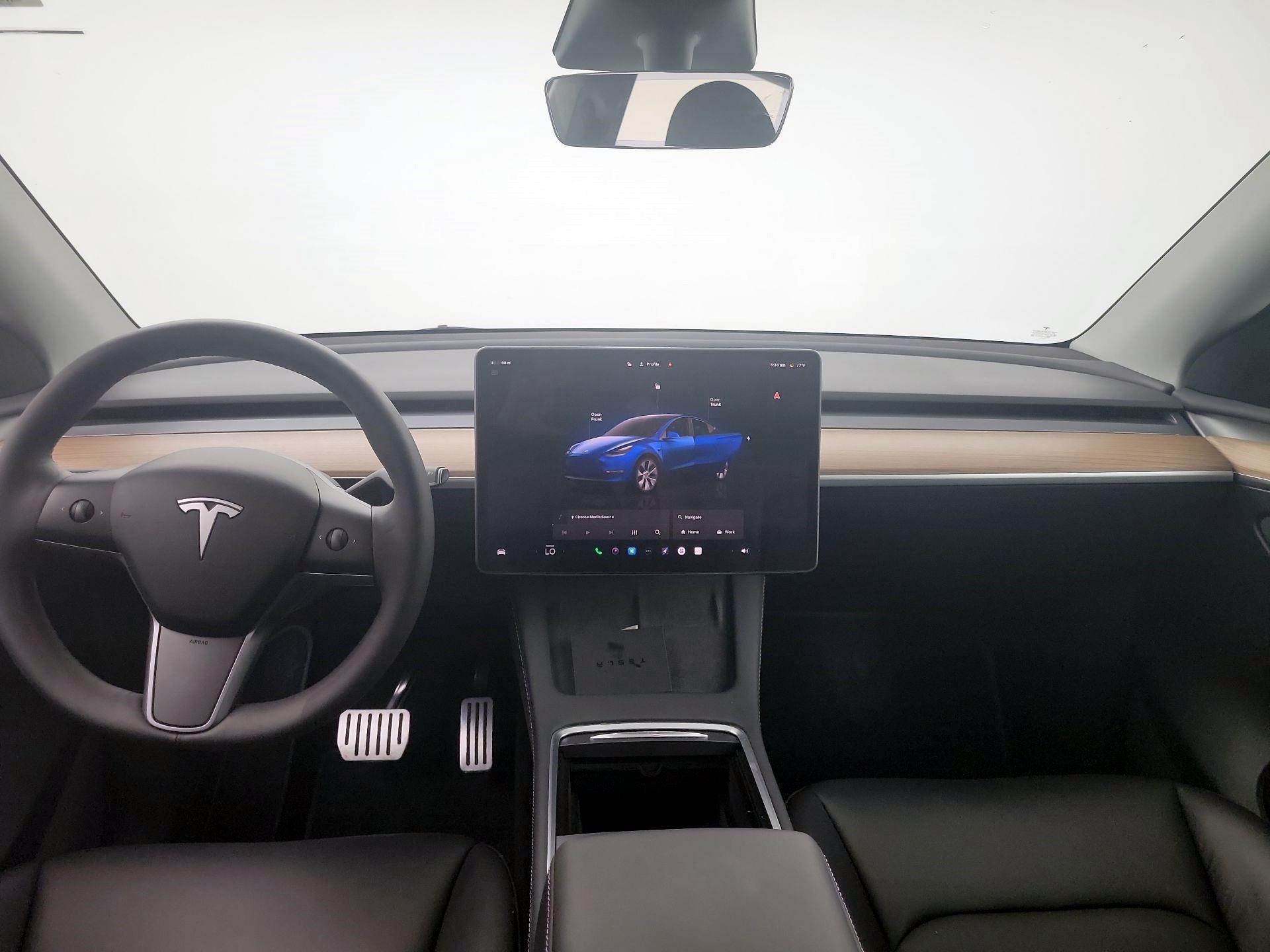 Thumbnail: 2023 Tesla Model Y - 8