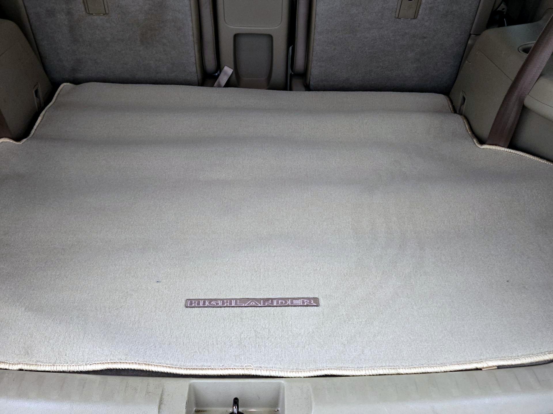 Thumbnail: 2013 Toyota Highlander - 18