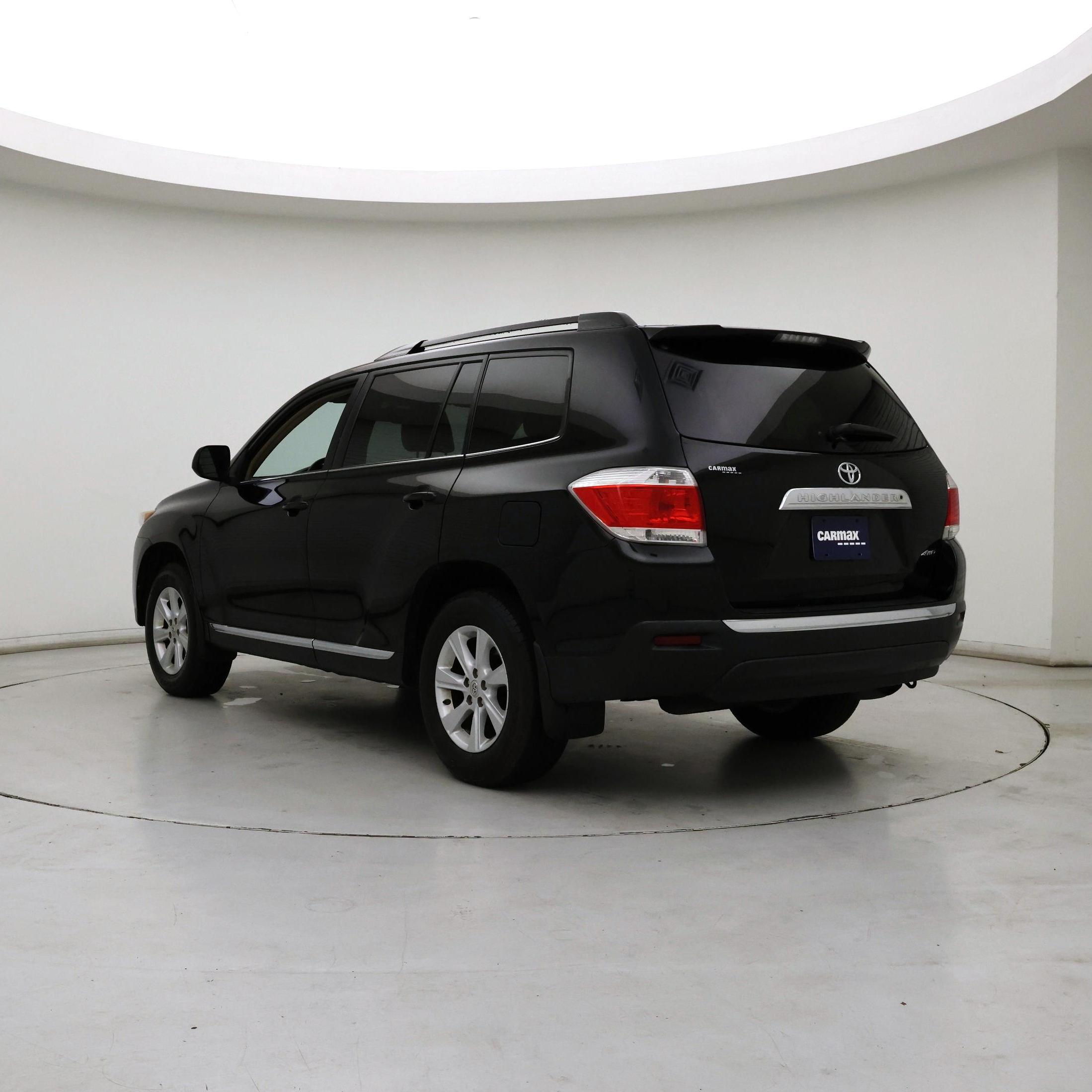 Thumbnail: 2013 Toyota Highlander - 2