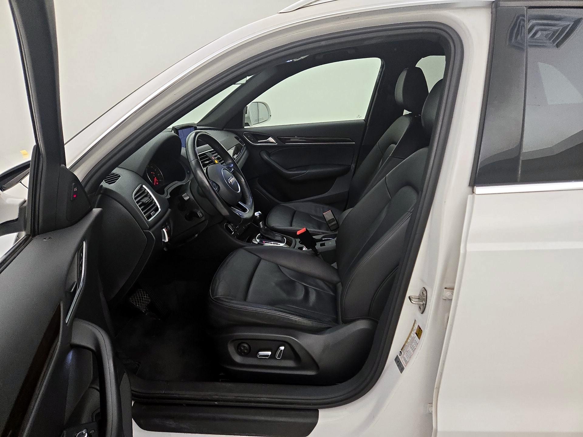 Thumbnail: 2016 Audi Q3 - 11