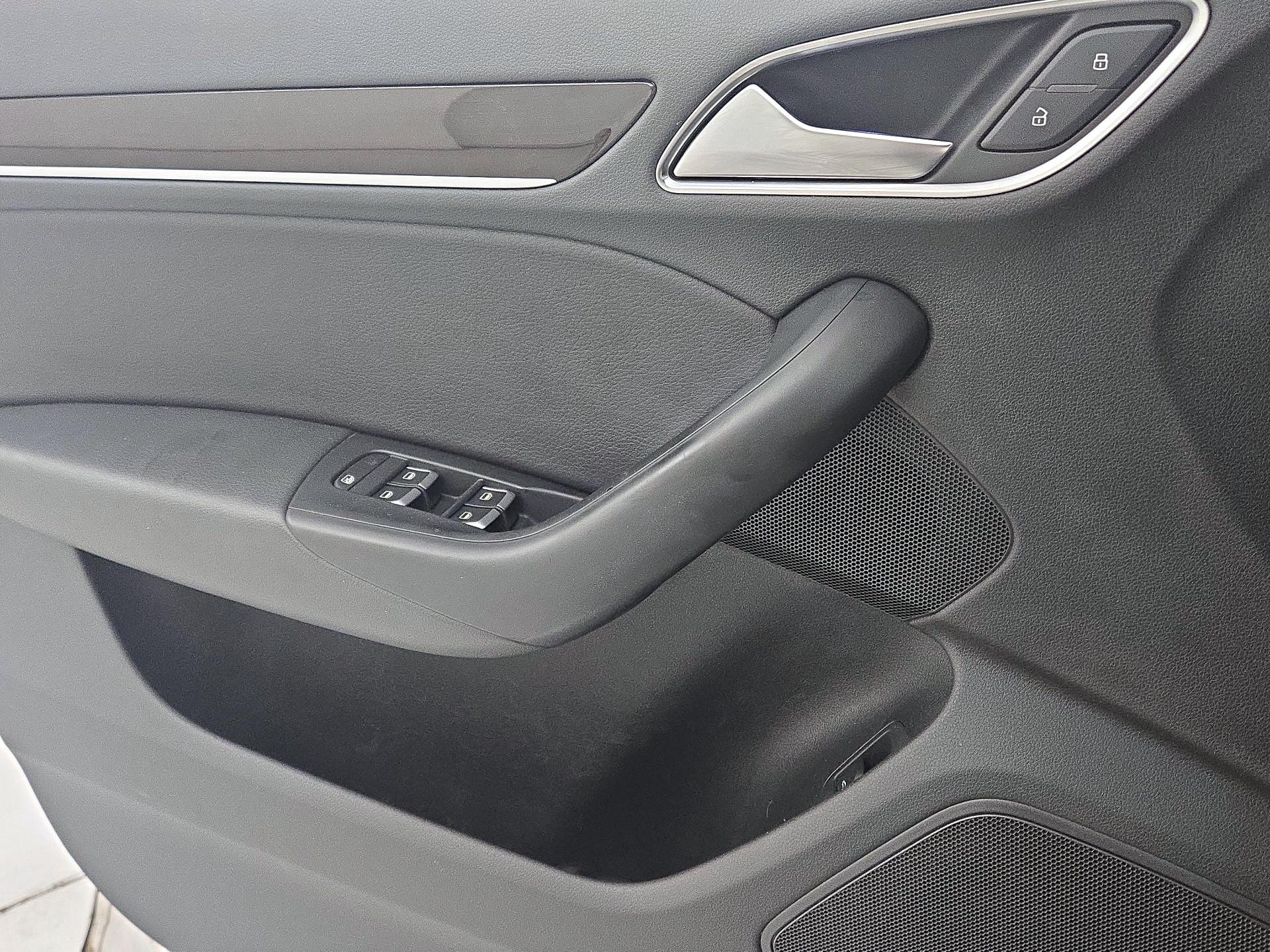 Thumbnail: 2016 Audi Q3 - 12