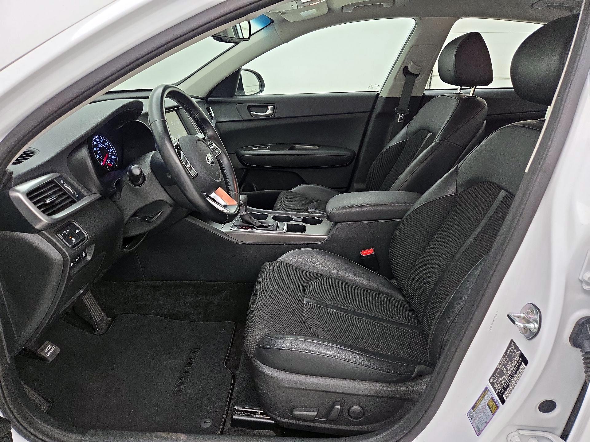 Thumbnail: 2019 Kia Optima - 11