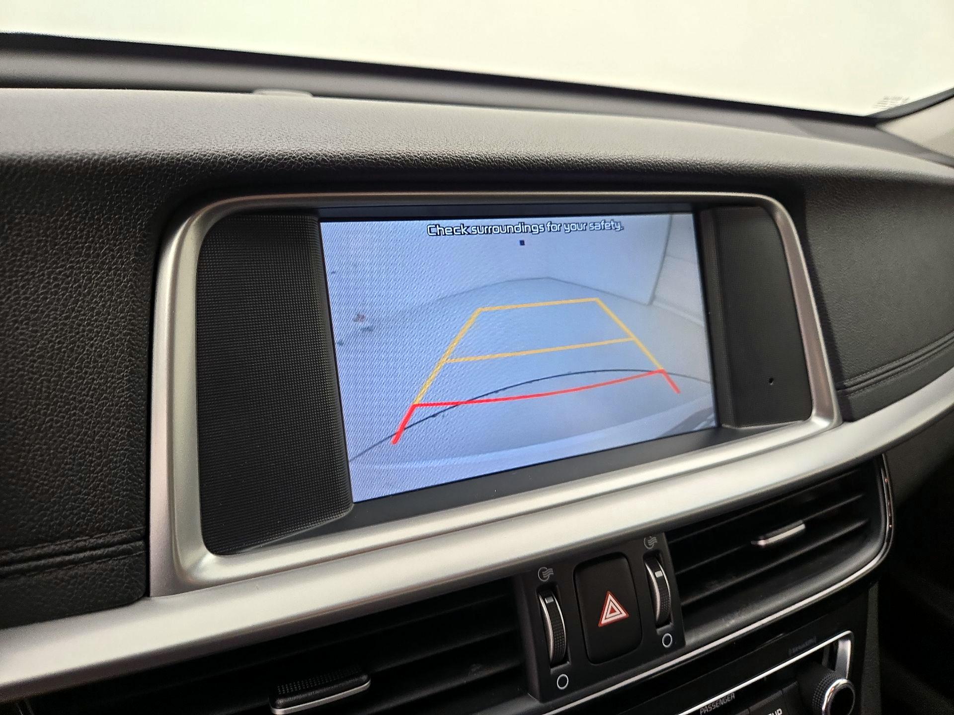 Thumbnail: 2019 Kia Optima - 14