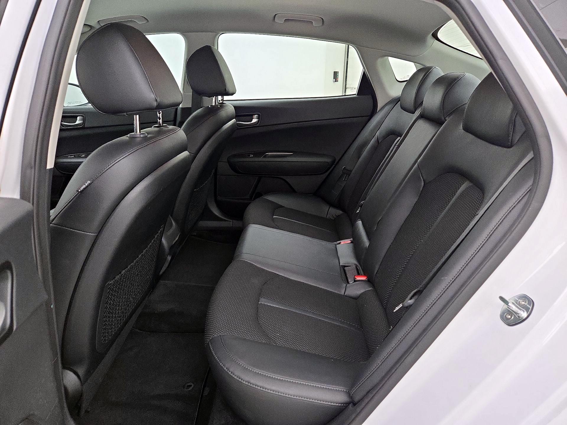Thumbnail: 2019 Kia Optima - 19